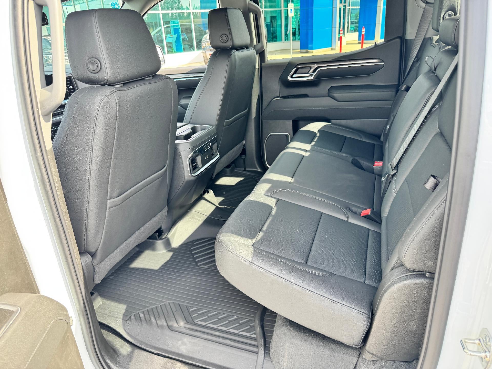 2026 Chevrolet Silverado 1500 LTZ / CREW / DMAX DIESEL / Z71 OFF ROAD / ADAPTIVE CRUISE / SHORT BOX