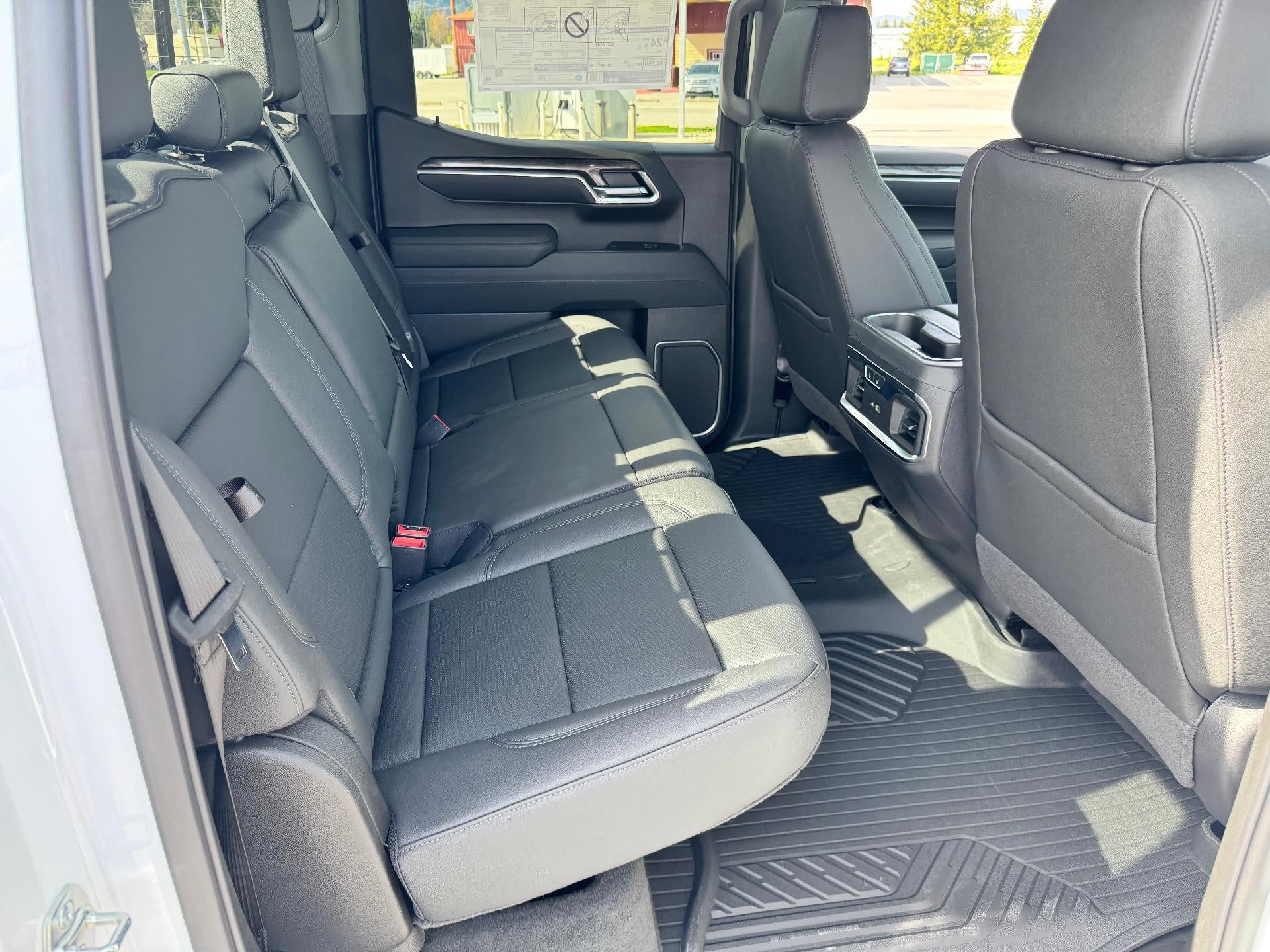 2026 Chevrolet Silverado 1500 LTZ / CREW / DMAX DIESEL / Z71 OFF ROAD / ADAPTIVE CRUISE / SHORT BOX