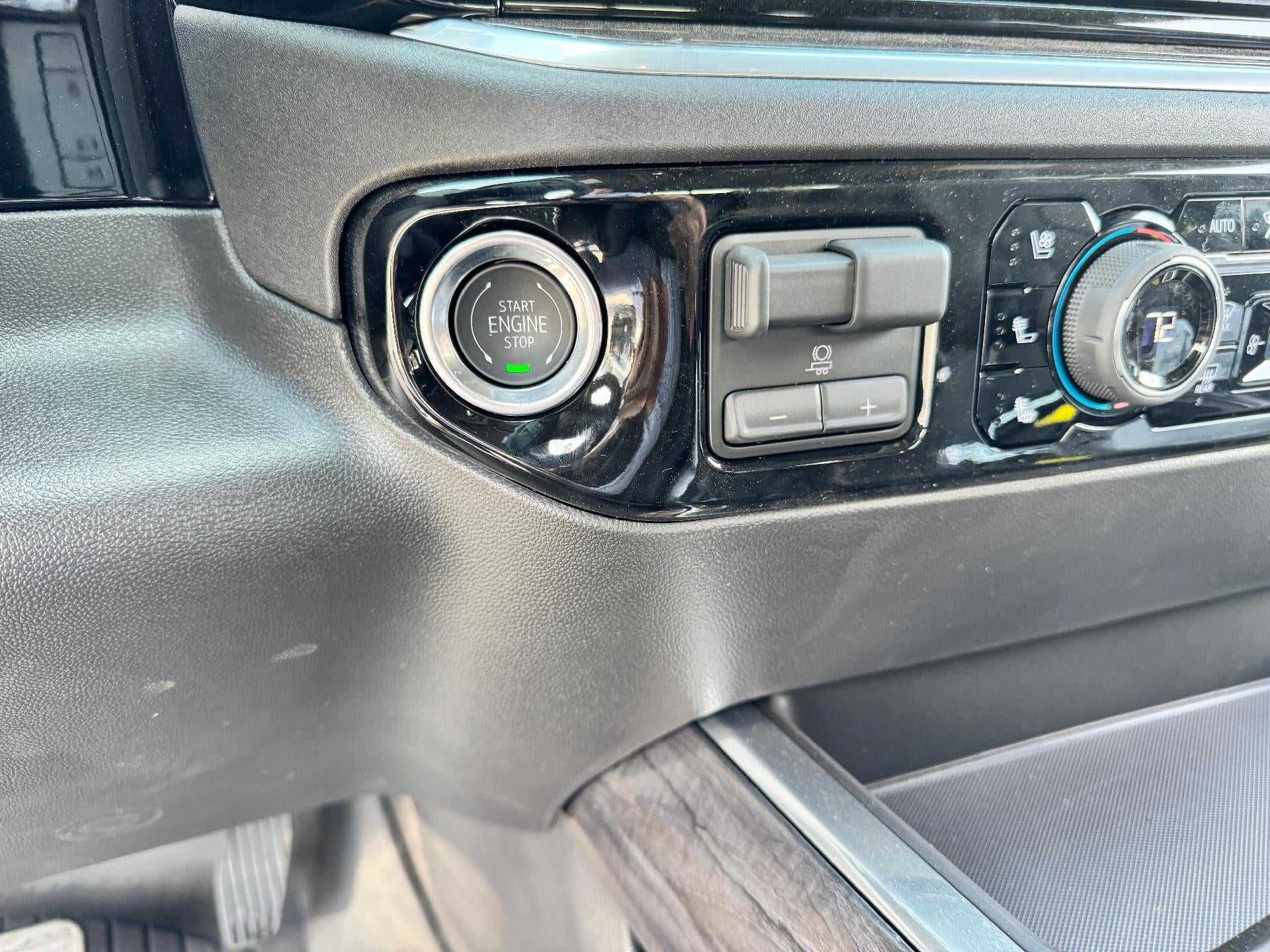 2026 Chevrolet Silverado 1500 LTZ / CREW / DMAX DIESEL / Z71 OFF ROAD / ADAPTIVE CRUISE / SHORT BOX