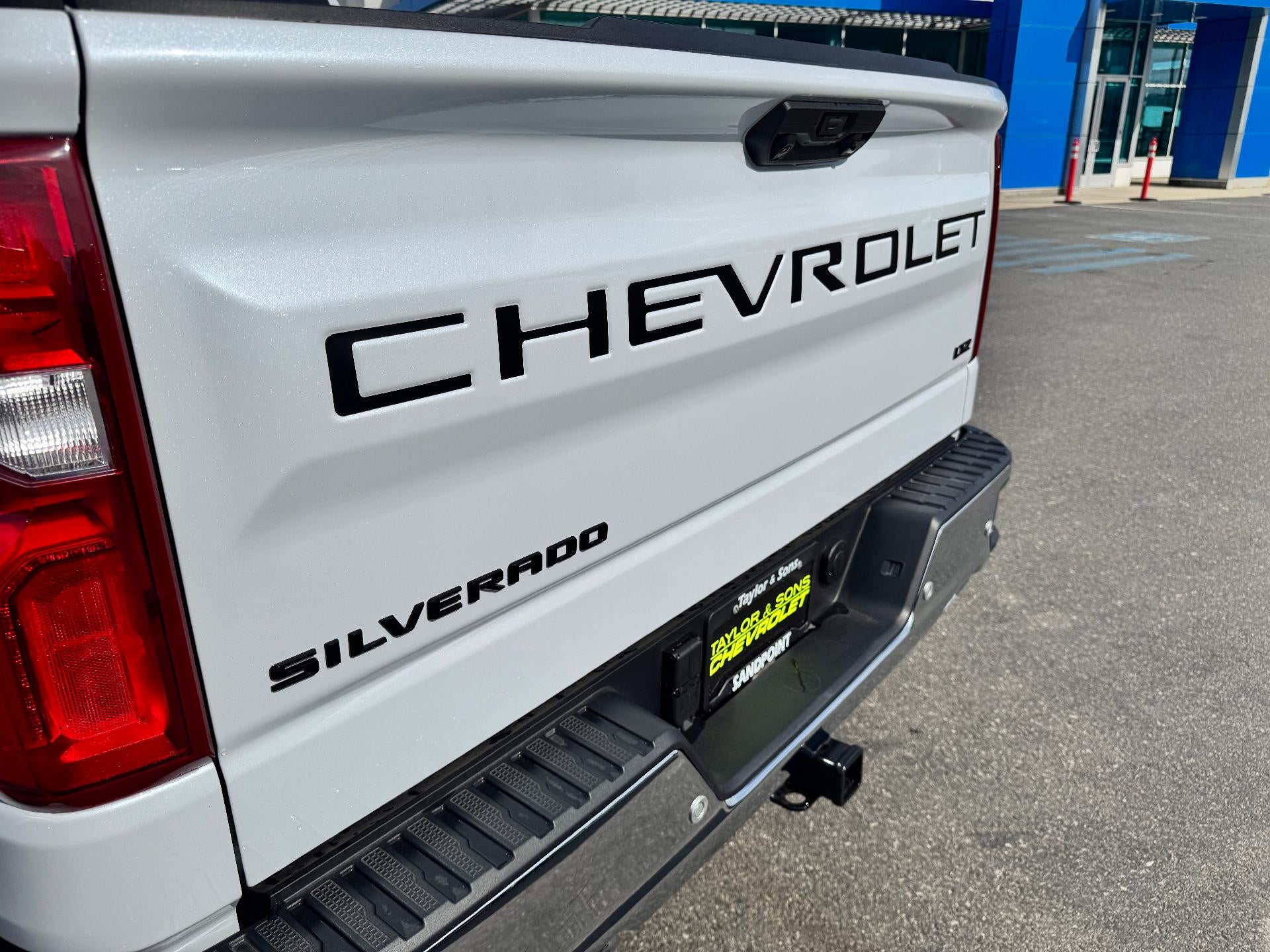 2026 Chevrolet Silverado 1500 LTZ / CREW / DMAX DIESEL / Z71 OFF ROAD / ADAPTIVE CRUISE / SHORT BOX