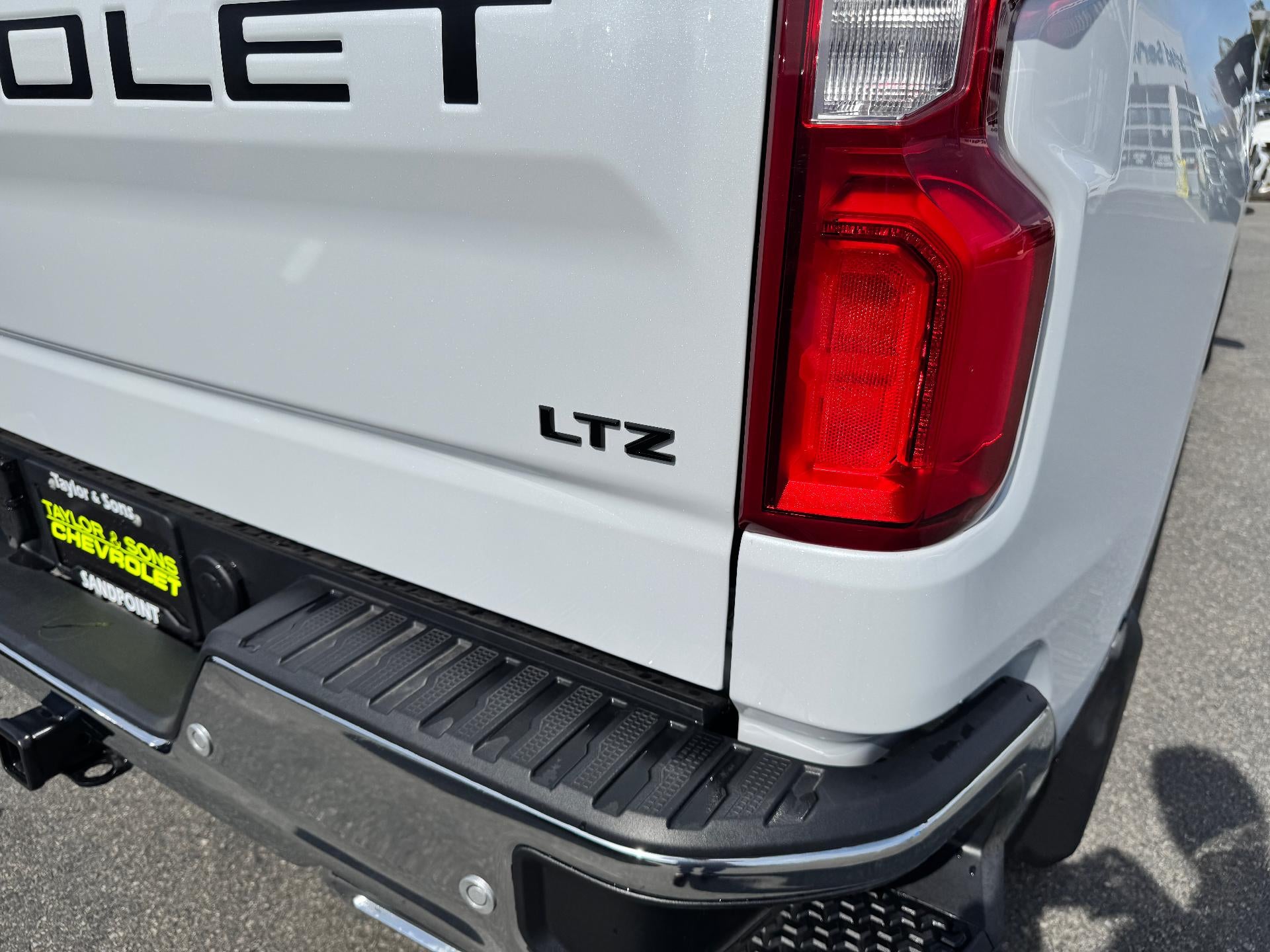 2026 Chevrolet Silverado 1500 LTZ / CREW / DMAX DIESEL / Z71 OFF ROAD / ADAPTIVE CRUISE / SHORT BOX