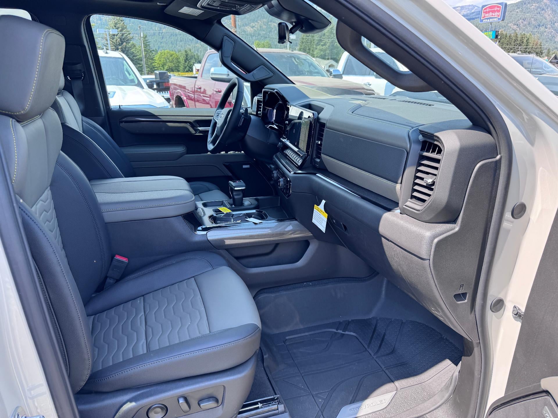 2026 Chevrolet Silverado 1500 ZR2 - Photo 16