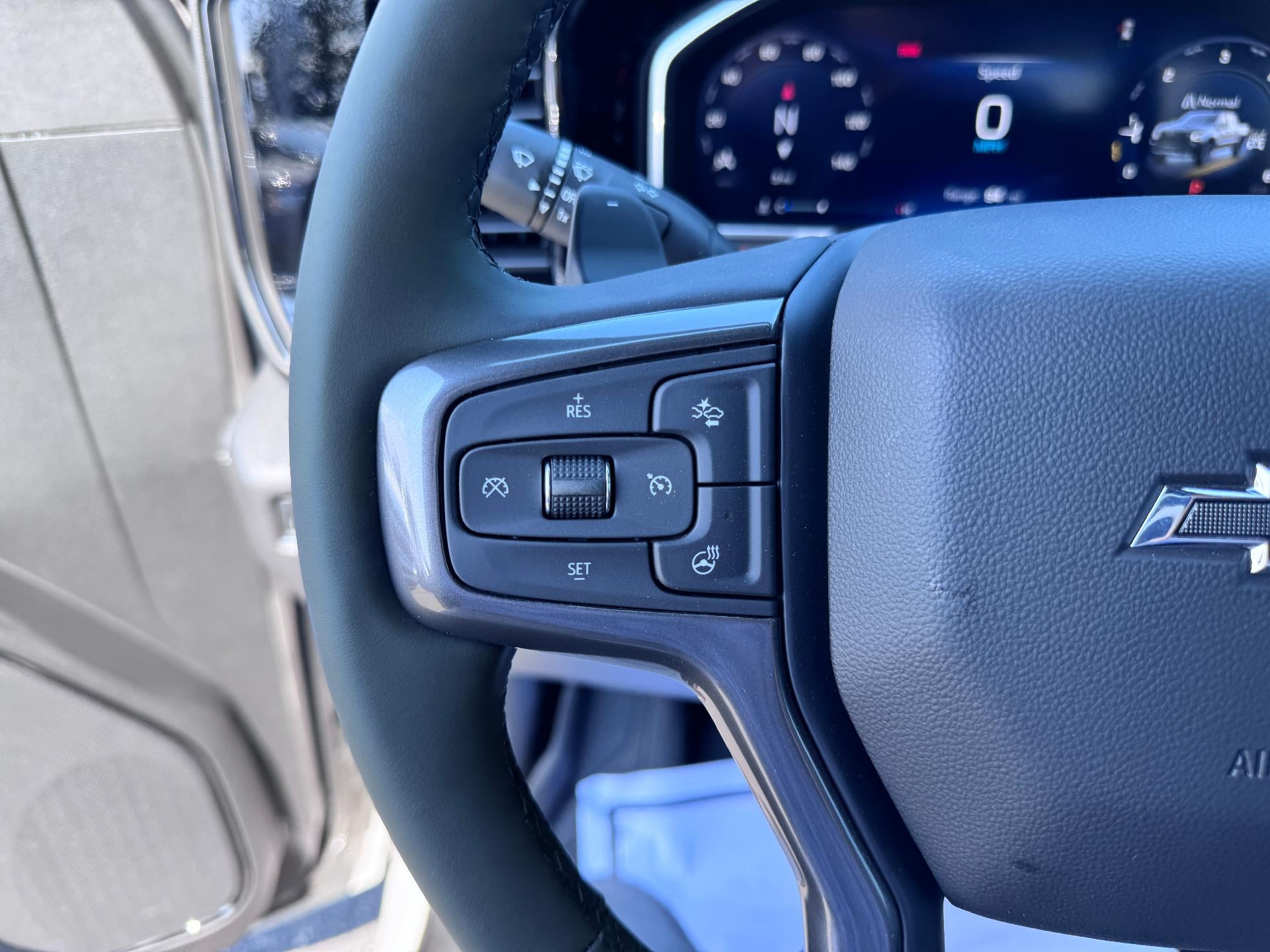 2026 Chevrolet Silverado 1500 ZR2 OFF ROAD / CREW / DMAX DIESEL / SUNROOF / TECH PCKG / SHORT BOX