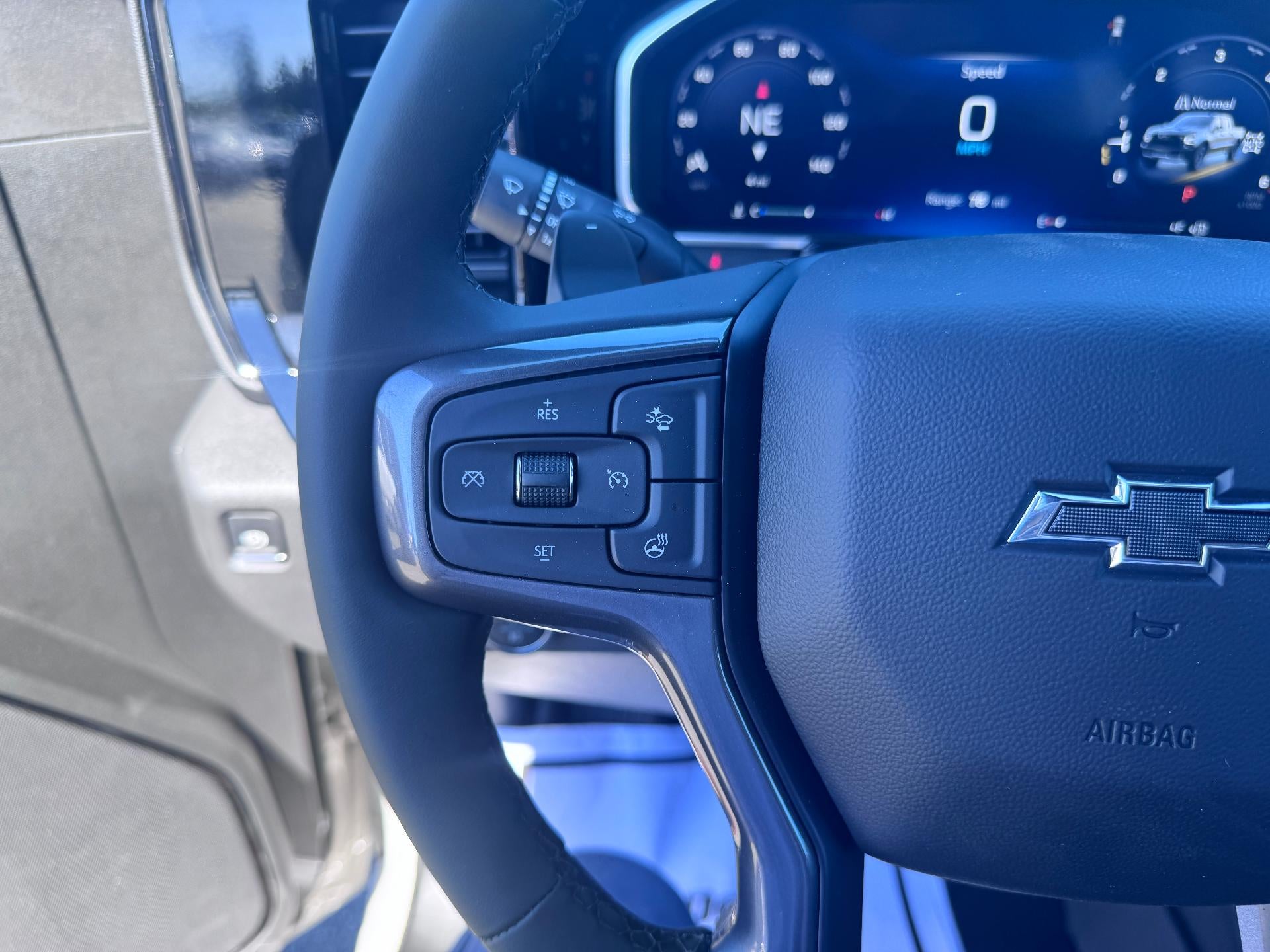 2026 Chevrolet Silverado 1500 ZR2 OFF ROAD / CREW / DMAX DIESEL / SUNROOF / TECH PCKG / SHORT BOX