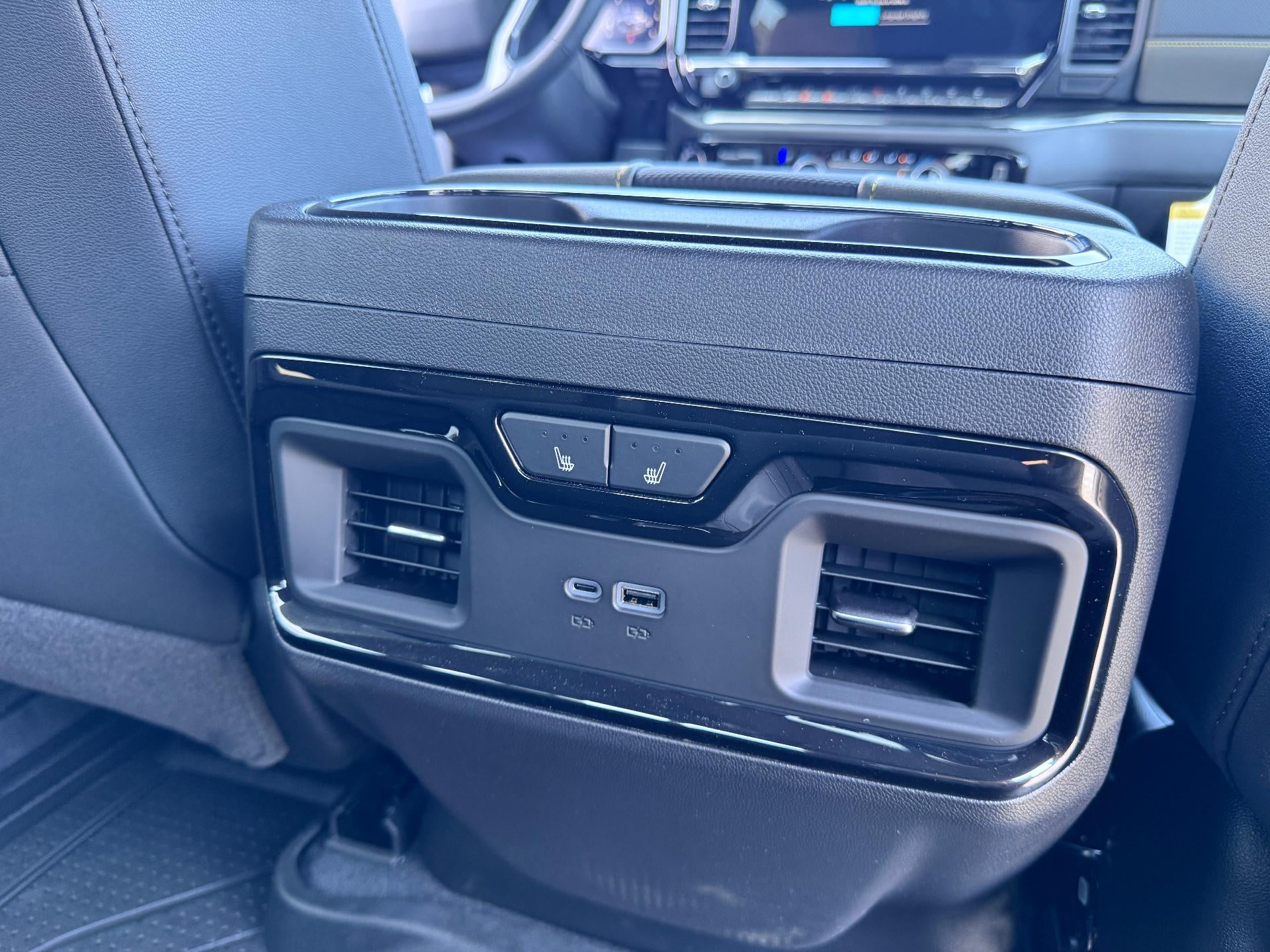 2026 Chevrolet Silverado 1500 ZR2 OFF ROAD / CREW / 6.2 LITER V8 / SUNROOF / TECH PCKG / SHORT BOX