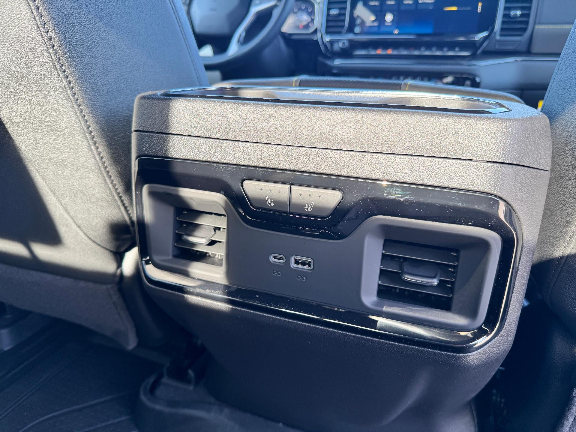 2026 Chevrolet Silverado 1500 ZR2 OFF ROAD / CREW / 6.2 LITER V8 / SUNROOF / TECH PCKG / SHORT BOX