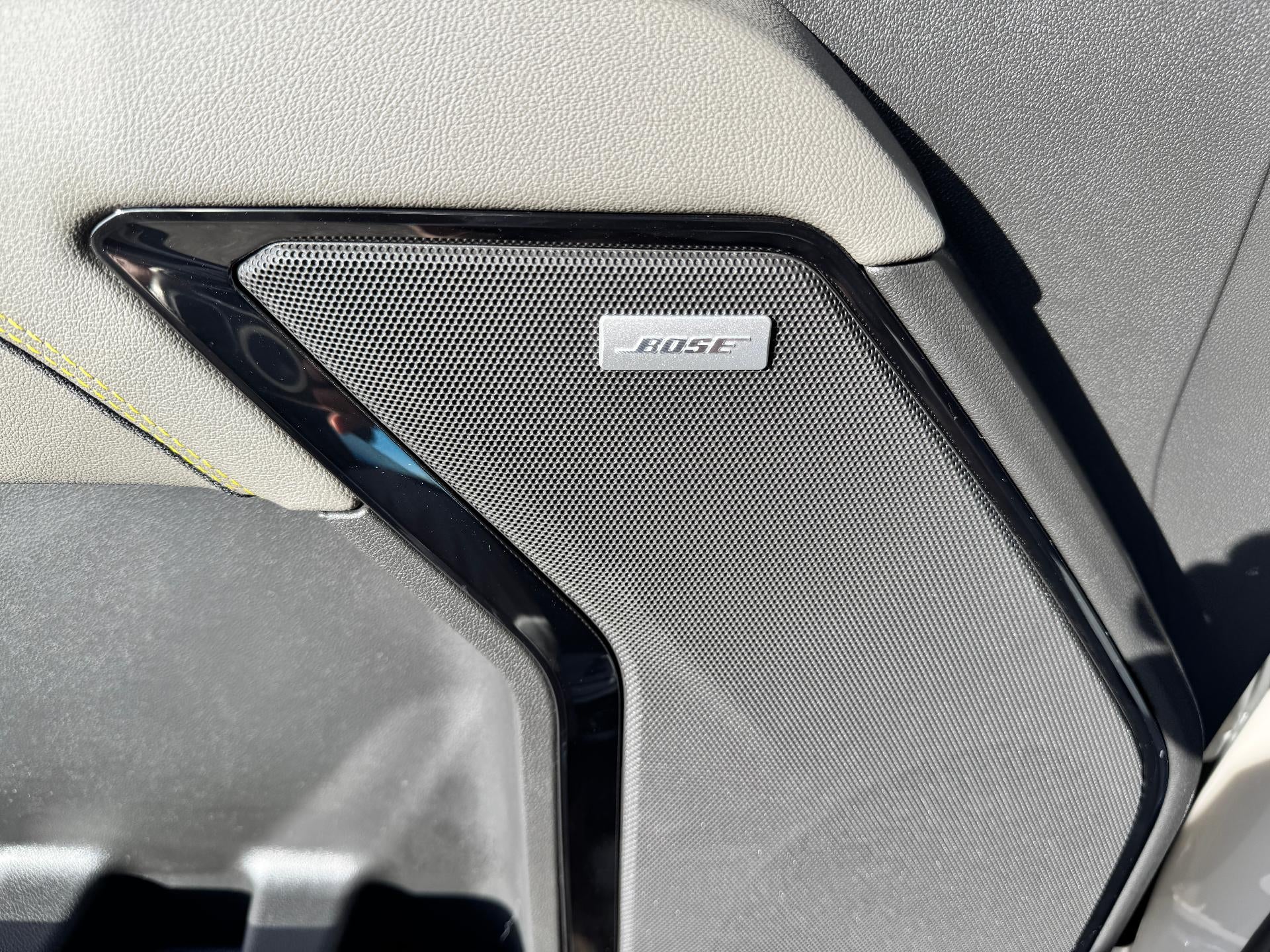 2026 Chevrolet Silverado 1500 ZR2 OFF ROAD / CREW / 6.2 LITER V8 / SUNROOF / TECH PCKG / SHORT BOX