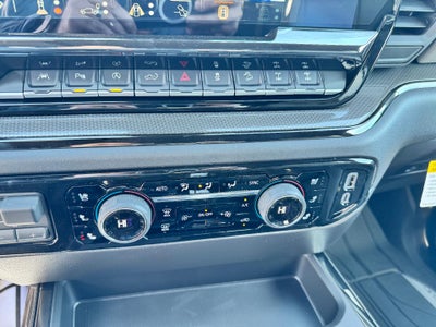 2026 Chevrolet Silverado 1500 ZR2 OFF ROAD / CREW / 6.2 LITER V8 / SUNROOF / TECH PCKG / SHORT BOX