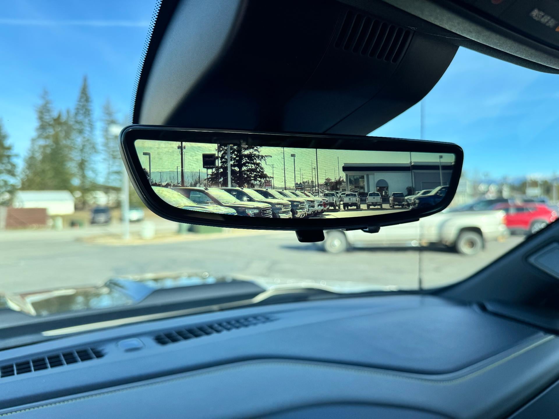 2026 Chevrolet Silverado 1500 ZR2 OFF ROAD / CREW / 6.2 LITER V8 / SUNROOF / TECH PCKG / SHORT BOX