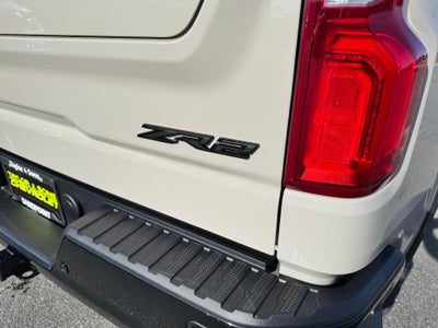 2026 Chevrolet Silverado 1500 ZR2 OFF ROAD / CREW / 6.2 LITER V8 / SUNROOF / TECH PCKG / SHORT BOX