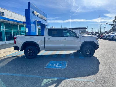 2026 Chevrolet Silverado 1500 ZR2 OFF ROAD / CREW / 6.2 LITER V8 / SUNROOF / TECH PCKG / SHORT BOX