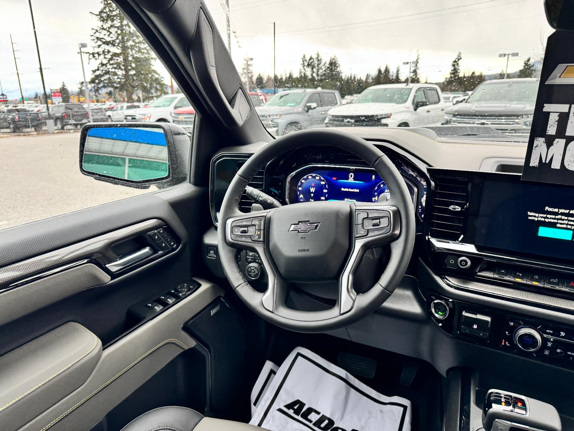 2026 Chevrolet Silverado 1500 ZR2 OFF ROAD / CREW / 6.2 LITER V8 / SUNROOF / TECH PCKG / SHORT BOX