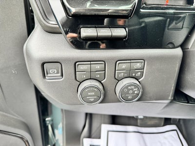 2026 Chevrolet Silverado 1500 ZR2 OFF ROAD / CREW / 6.2 LITER V8 / SUNROOF / TECH PCKG / SHORT BOX