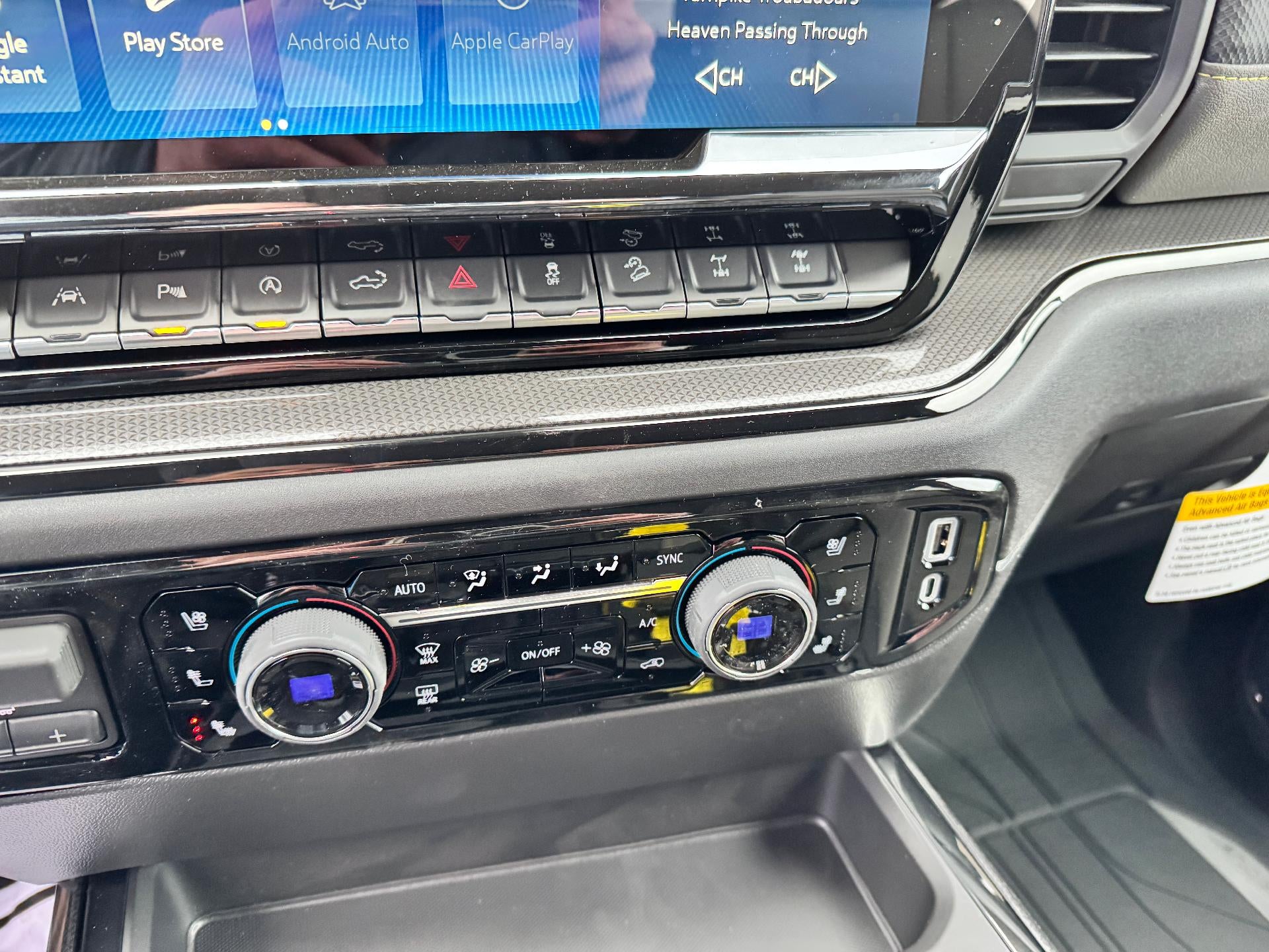 2026 Chevrolet Silverado 1500 ZR2 OFF ROAD / CREW / 6.2 LITER V8 / SUNROOF / TECH PCKG / SHORT BOX