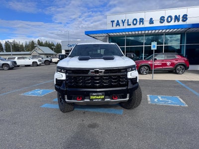 2026 Chevrolet Silverado 1500 ZR2 OFF ROAD / CREW / 6.2 LITER V8 / SUNROOF / TECH PCKG / SHORT BOX