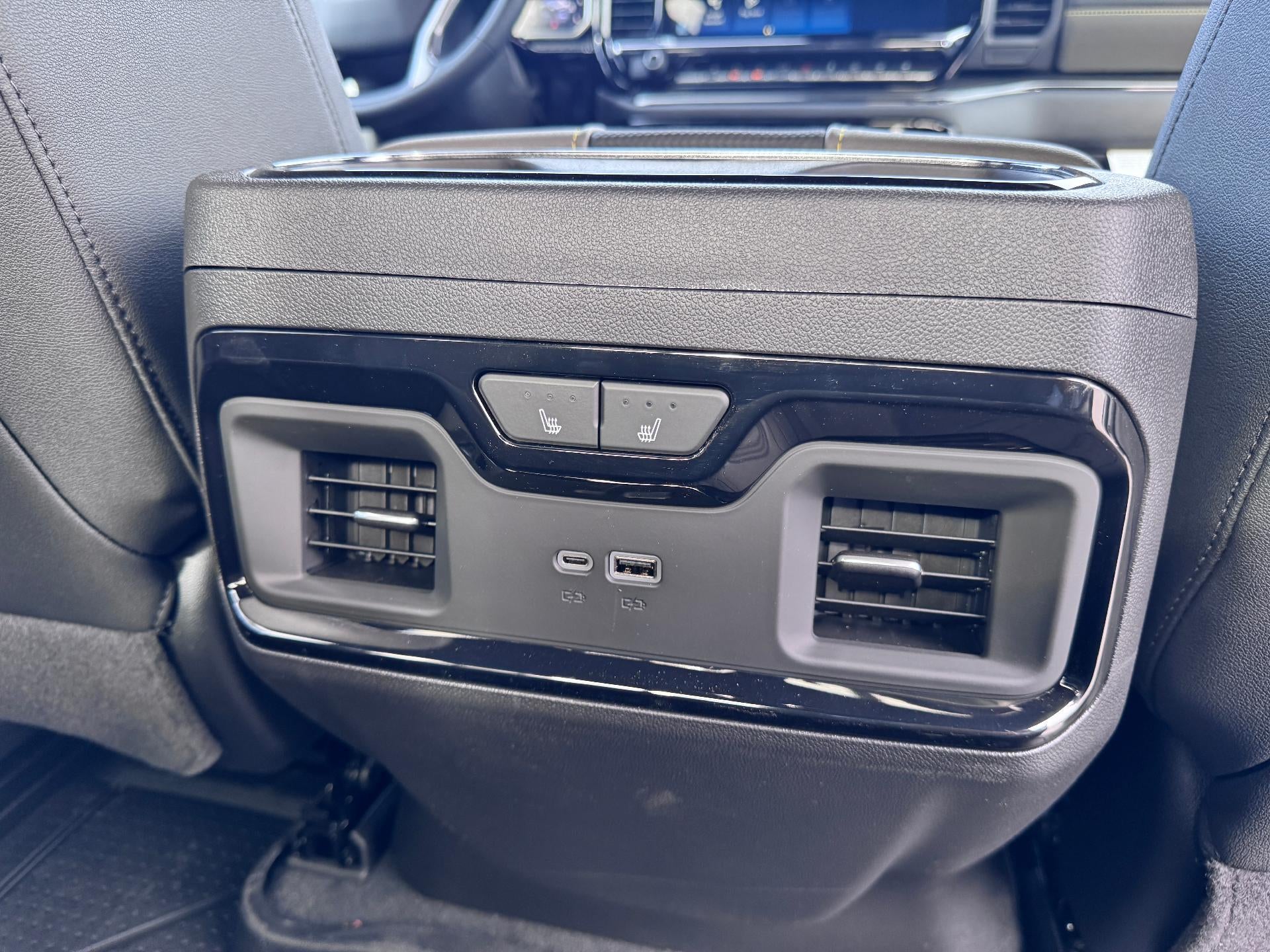 2026 Chevrolet Silverado 1500 ZR2 OFF ROAD / CREW / 6.2 LITER V8 / SUNROOF / TECH PCKG / SHORT BOX