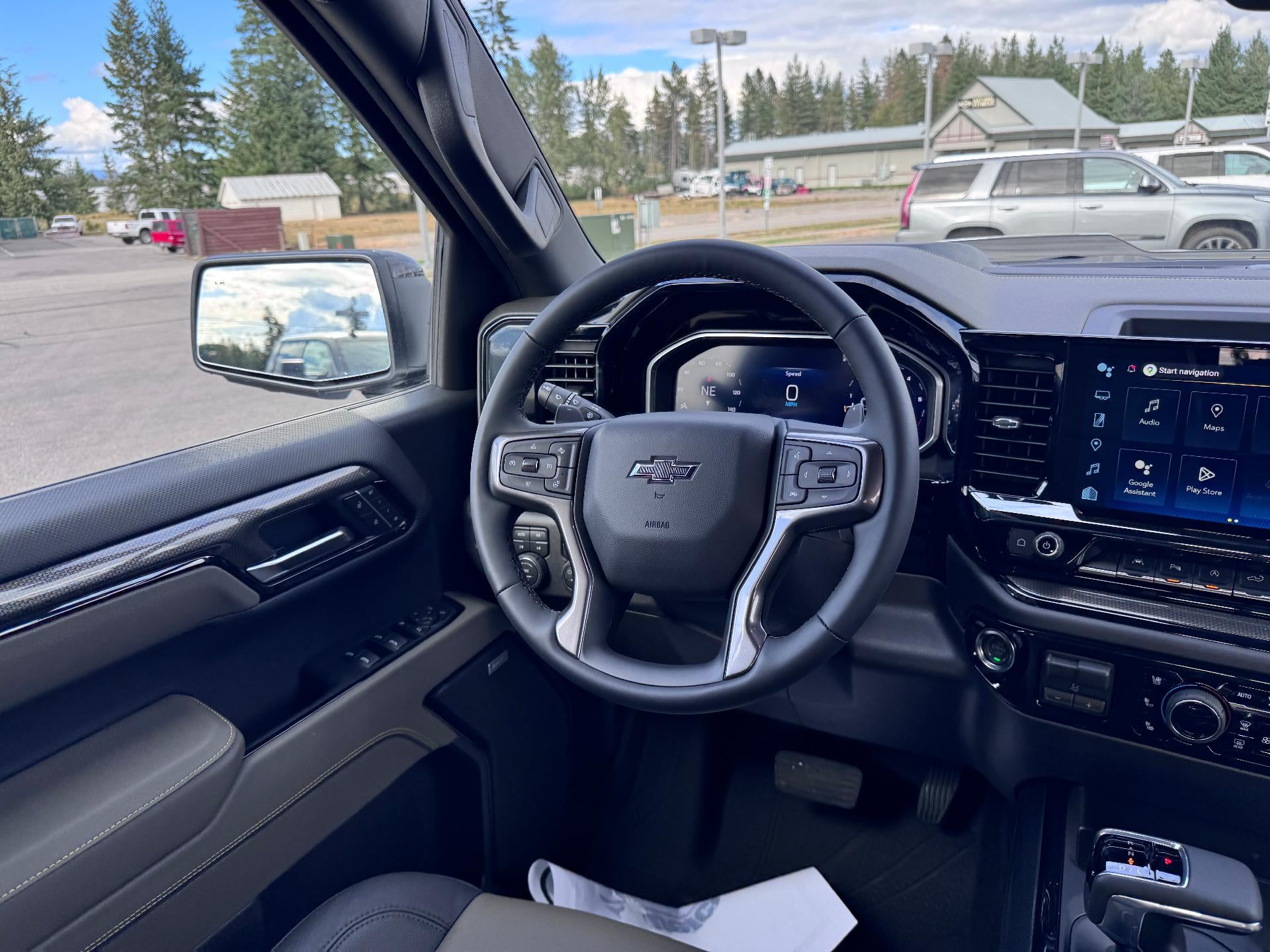 2026 Chevrolet Silverado 1500 ZR2 OFF ROAD / CREW / 6.2 LITER V8 / SUNROOF / TECH PCKG / SHORT BOX