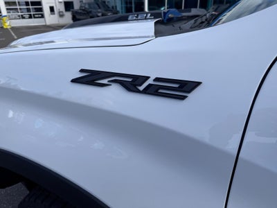 2026 Chevrolet Silverado 1500 ZR2 OFF ROAD / CREW / 6.2 LITER V8 / SUNROOF / TECH PCKG / SHORT BOX