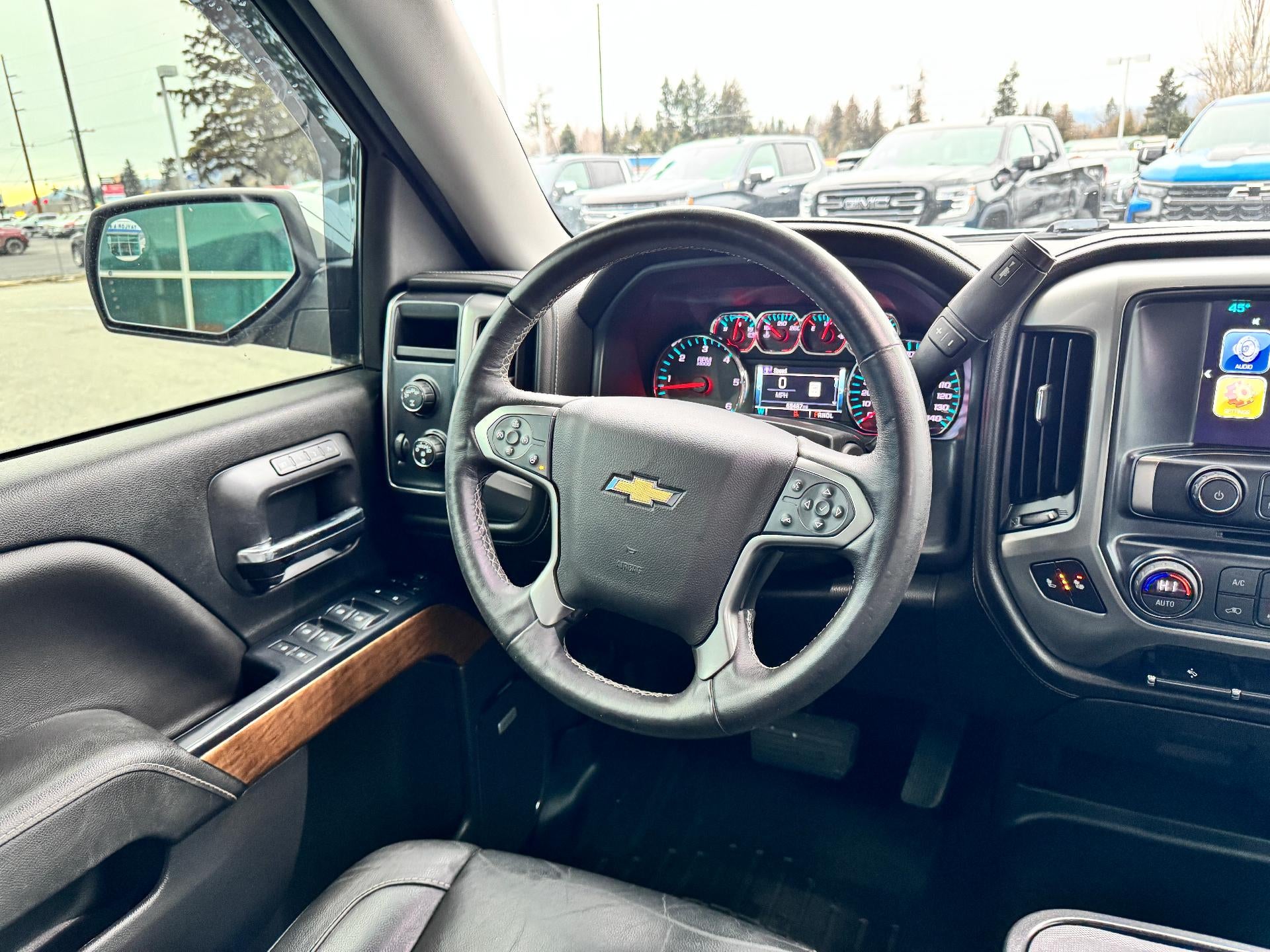 2018 Chevrolet Silverado 1500 LTZ / CREW / 5.3 LITER V8 / SHORT BOX / LOCAL TRADE / 68K MILES