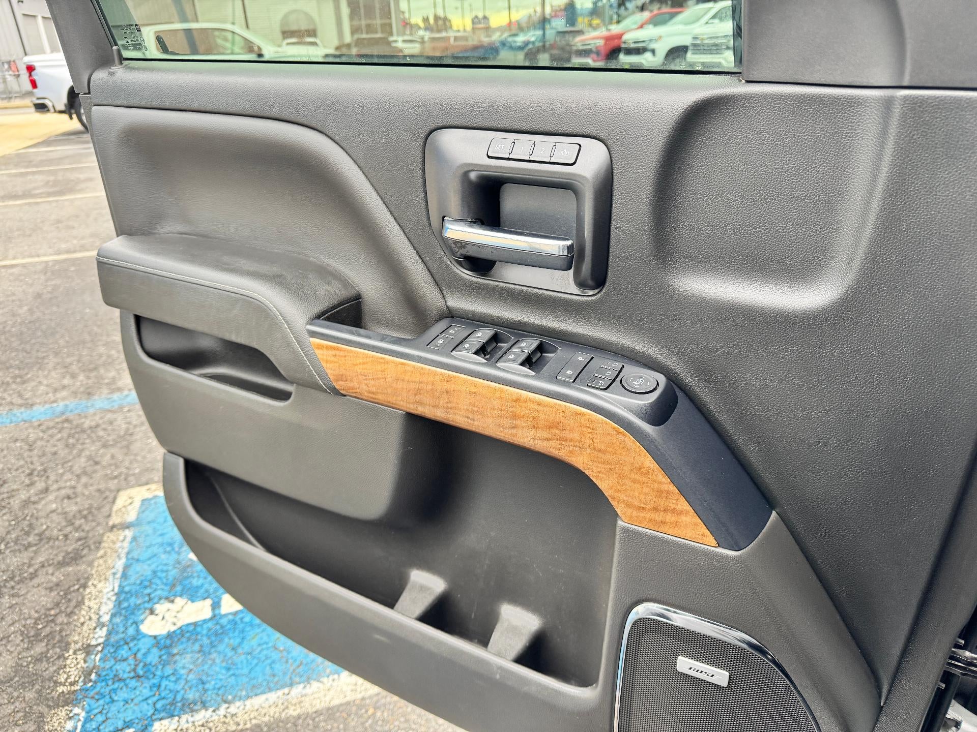 2018 Chevrolet Silverado 1500 LTZ / CREW / 5.3 LITER V8 / SHORT BOX / LOCAL TRADE / 68K MILES