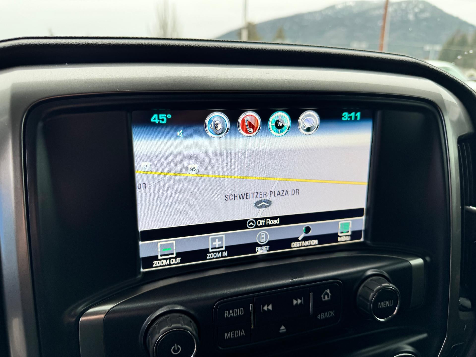 2018 Chevrolet Silverado 1500 LTZ / CREW / 5.3 LITER V8 / SHORT BOX / LOCAL TRADE / 68K MILES