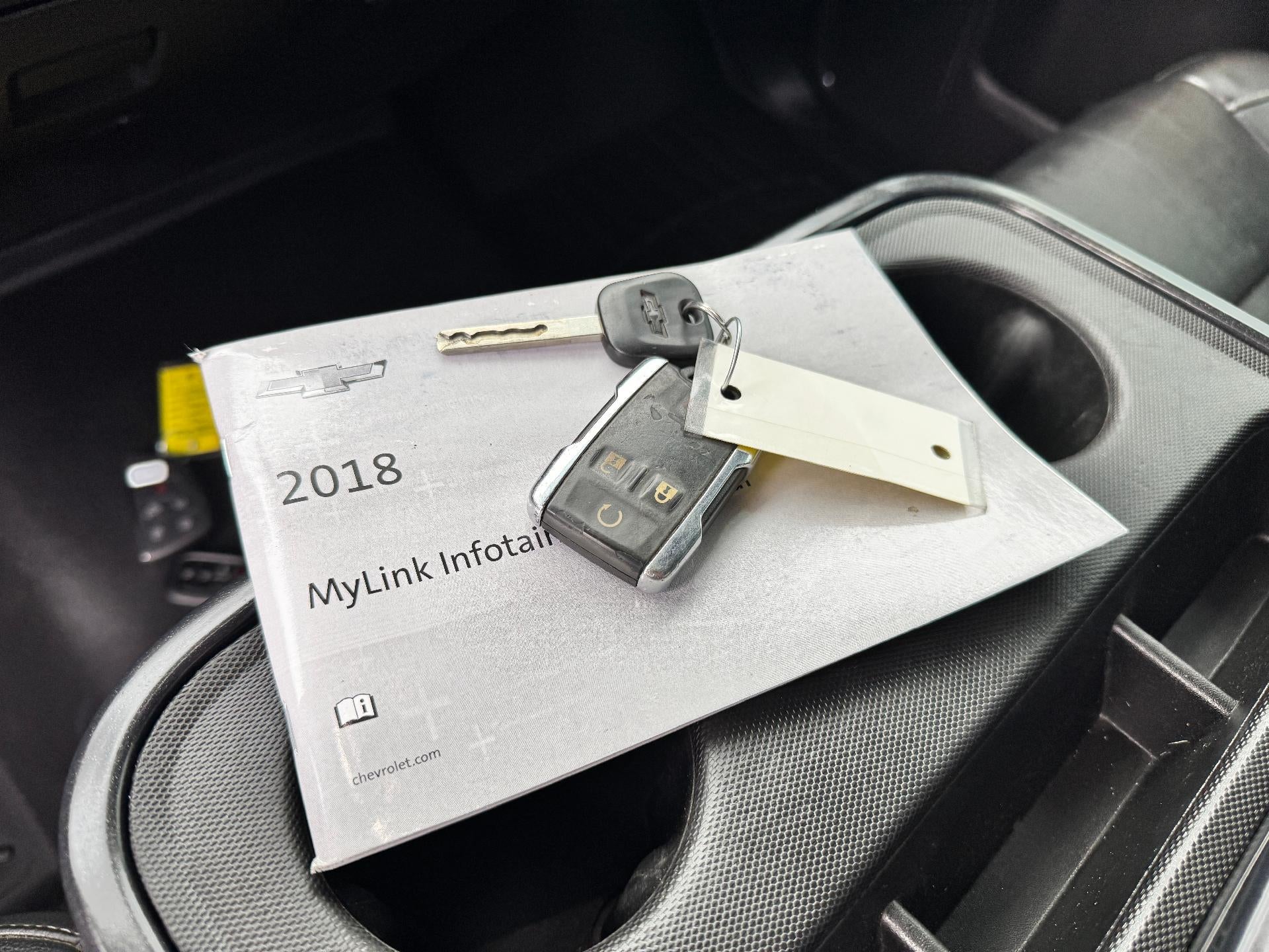 2018 Chevrolet Silverado 1500 LTZ / CREW / 5.3 LITER V8 / SHORT BOX / LOCAL TRADE / 68K MILES