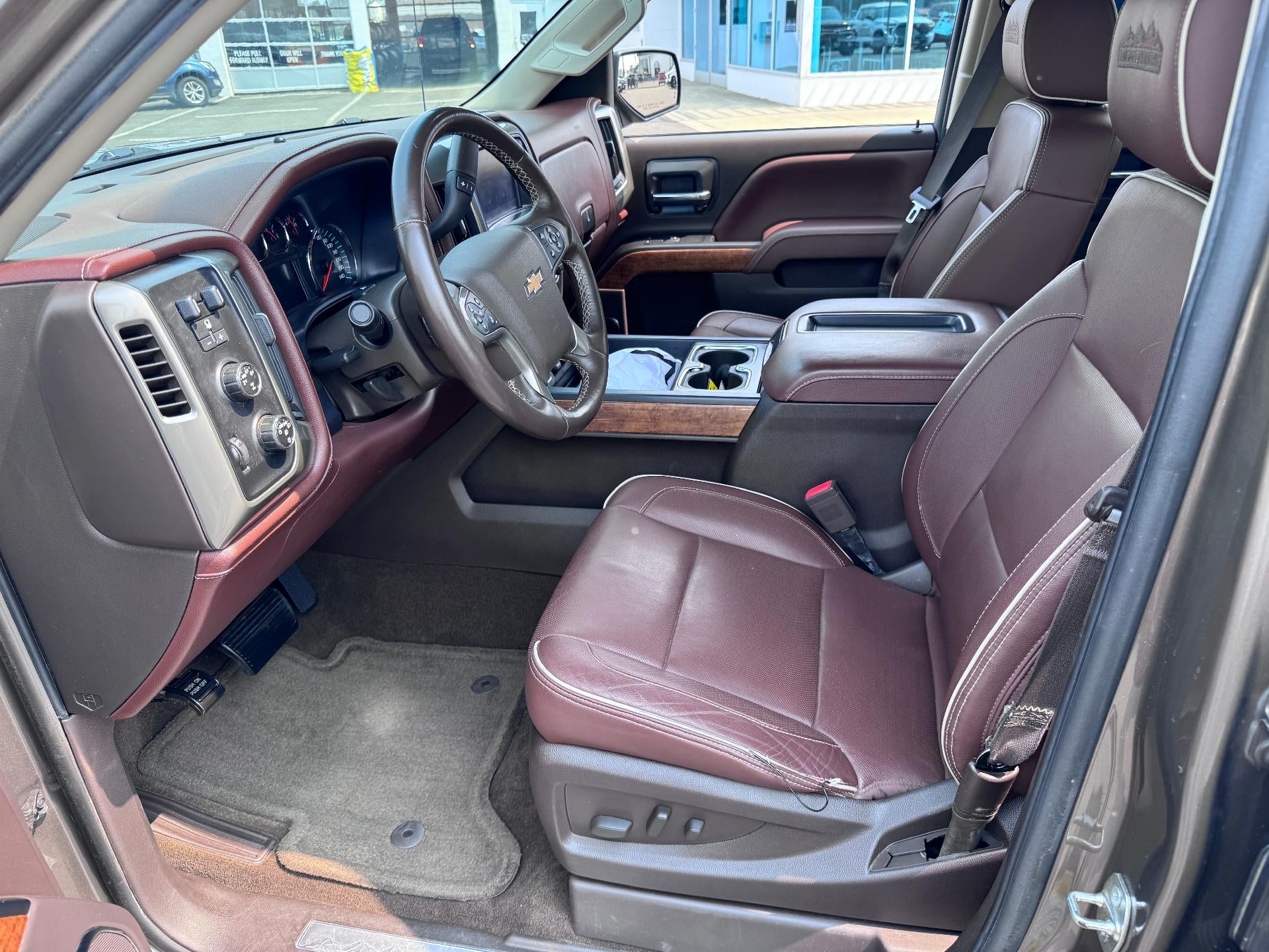 2015 Chevrolet Silverado 1500 HIGH COUNTRY / CREW / 5.3 LITER V8 / SUNROOF / SHORT BOX / 1 OWNER / 73K MILES