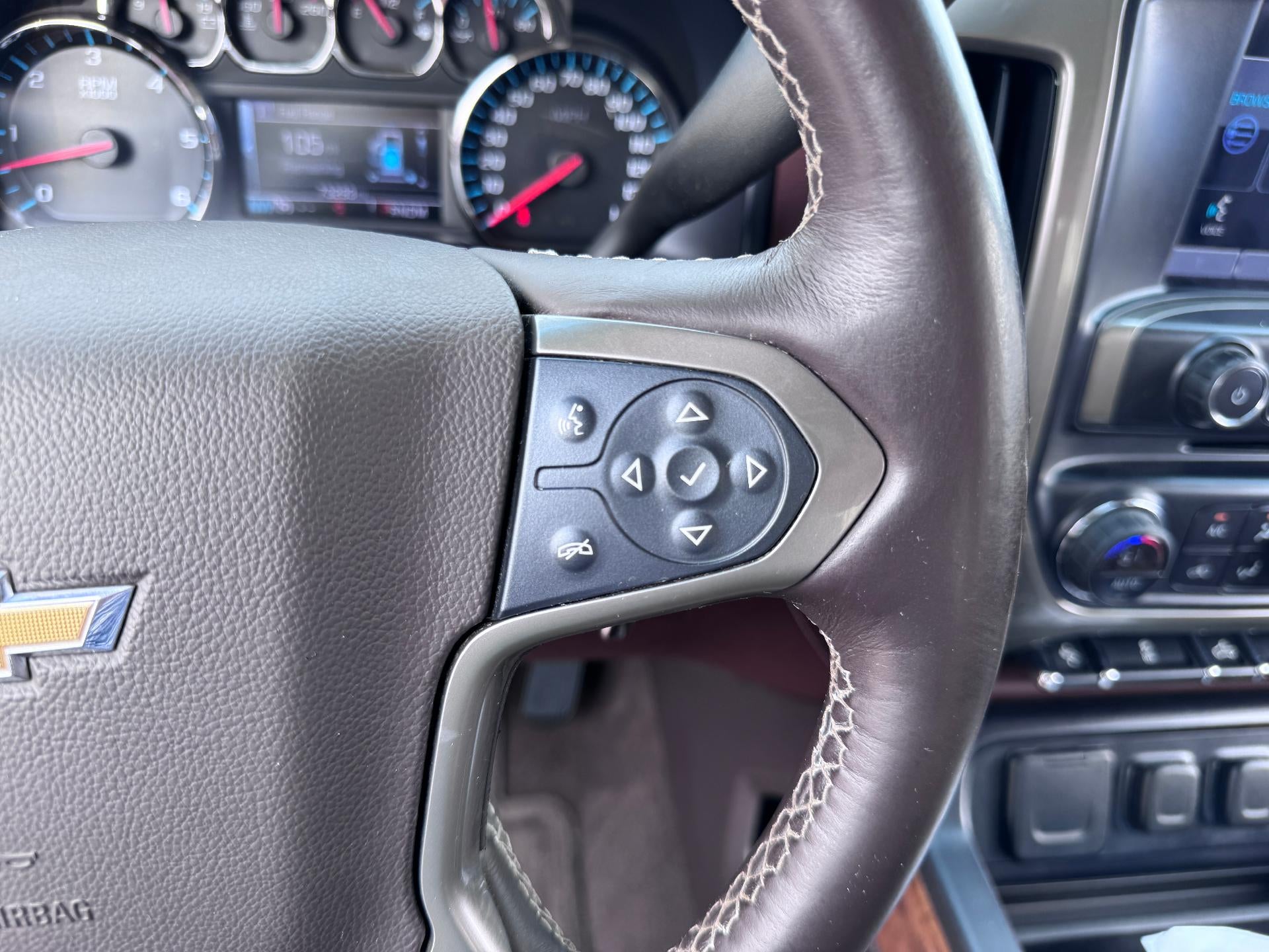 2015 Chevrolet Silverado 1500 HIGH COUNTRY / CREW / 5.3 LITER V8 / SUNROOF / SHORT BOX / 1 OWNER / 73K MILES