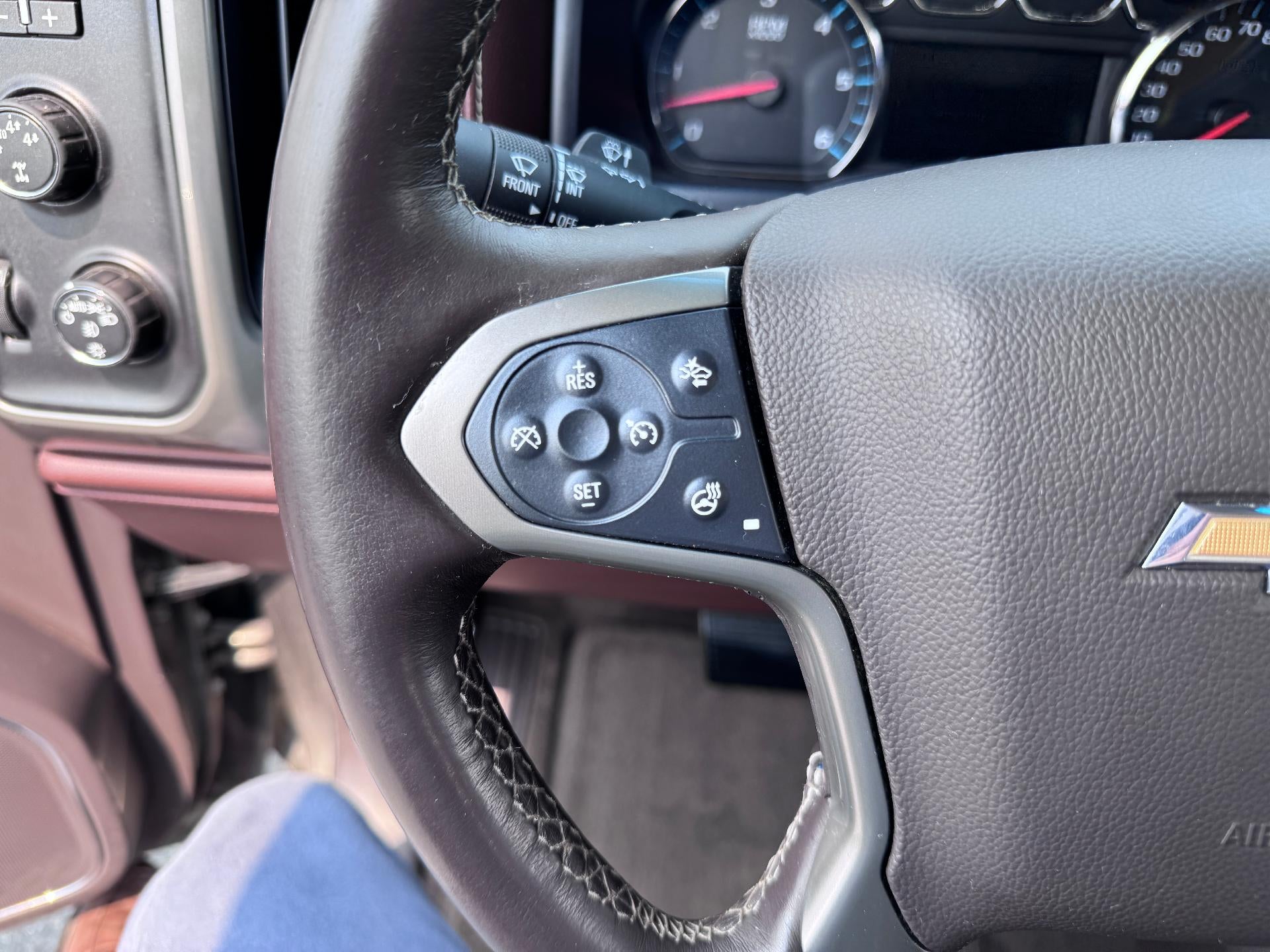 2015 Chevrolet Silverado 1500 HIGH COUNTRY / CREW / 5.3 LITER V8 / SUNROOF / SHORT BOX / 1 OWNER / 73K MILES