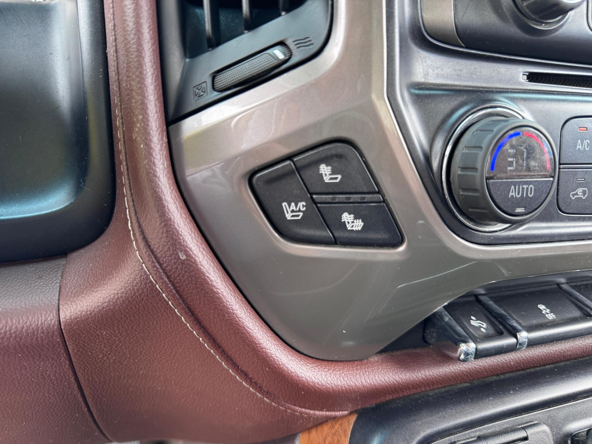 2015 Chevrolet Silverado 1500 HIGH COUNTRY / CREW / 5.3 LITER V8 / SUNROOF / SHORT BOX / 1 OWNER / 73K MILES