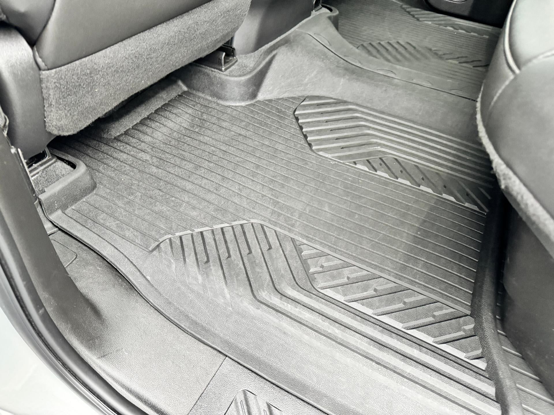 2020 Chevrolet Silverado 1500 RST / CREW / 6.2 LITER V8 / SUNROOF / STANDARD BOX / 1 OWNER TRADE