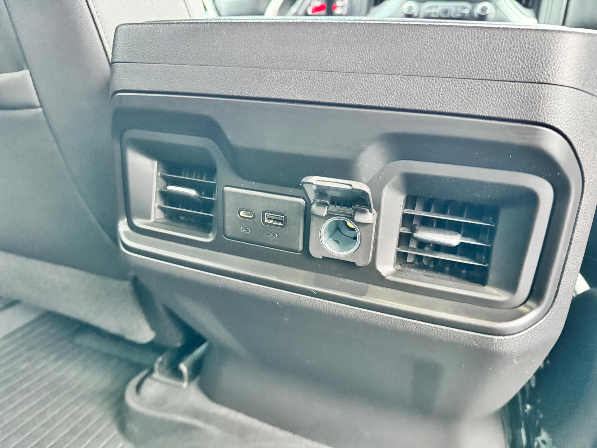 2020 Chevrolet Silverado 1500 RST / CREW / 6.2 LITER V8 / SUNROOF / STANDARD BOX / 1 OWNER TRADE