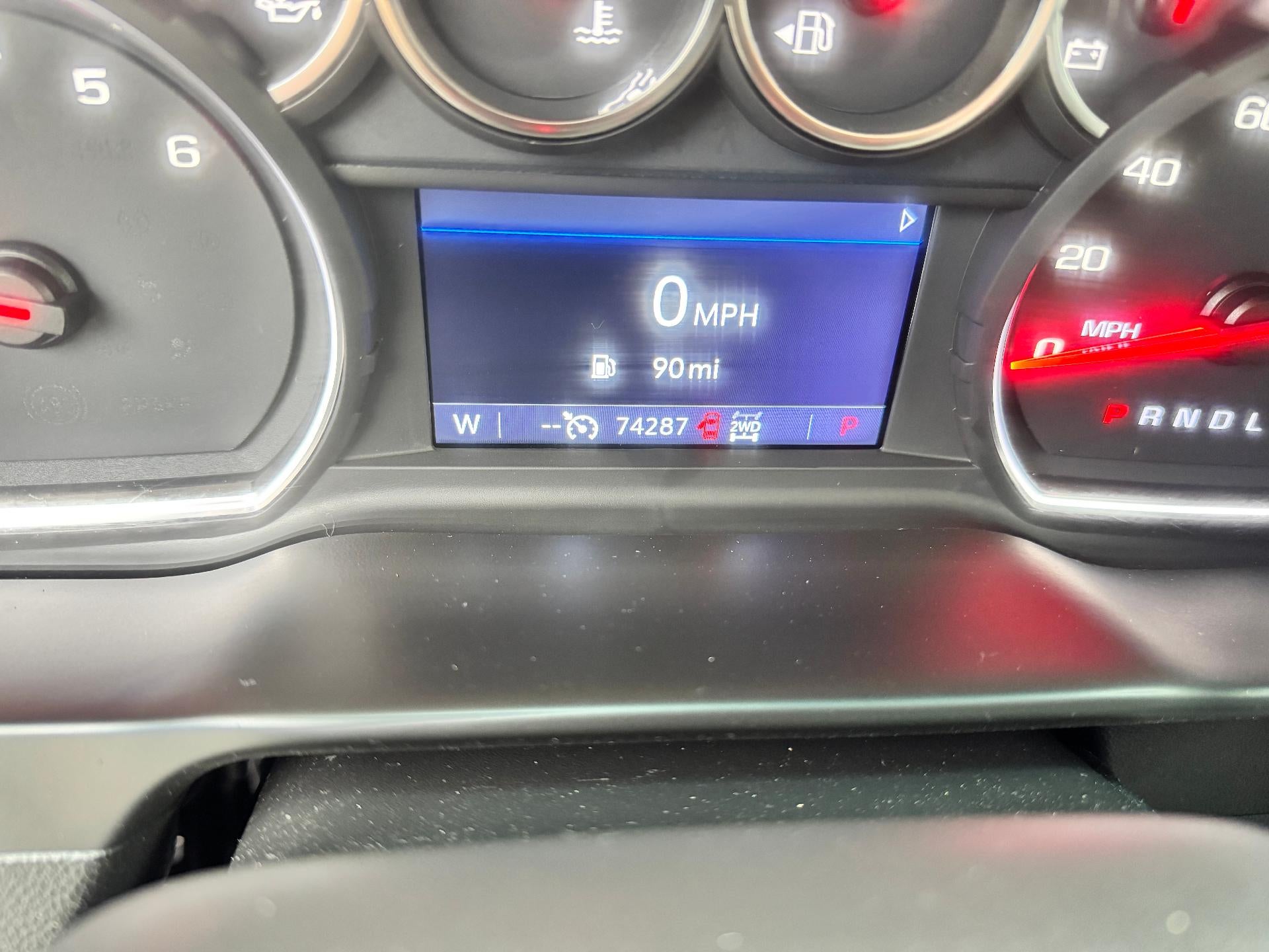 2020 Chevrolet Silverado 1500 RST / CREW / 6.2 LITER V8 / SUNROOF / STANDARD BOX / 1 OWNER TRADE