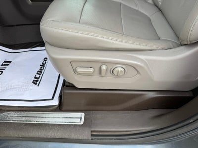 2020 Chevrolet Silverado 1500 LTZ / CREW / 6.2 LITER V8 / STANDARD BOX / TECH PCKG / SUNROOF / 1 OWNER