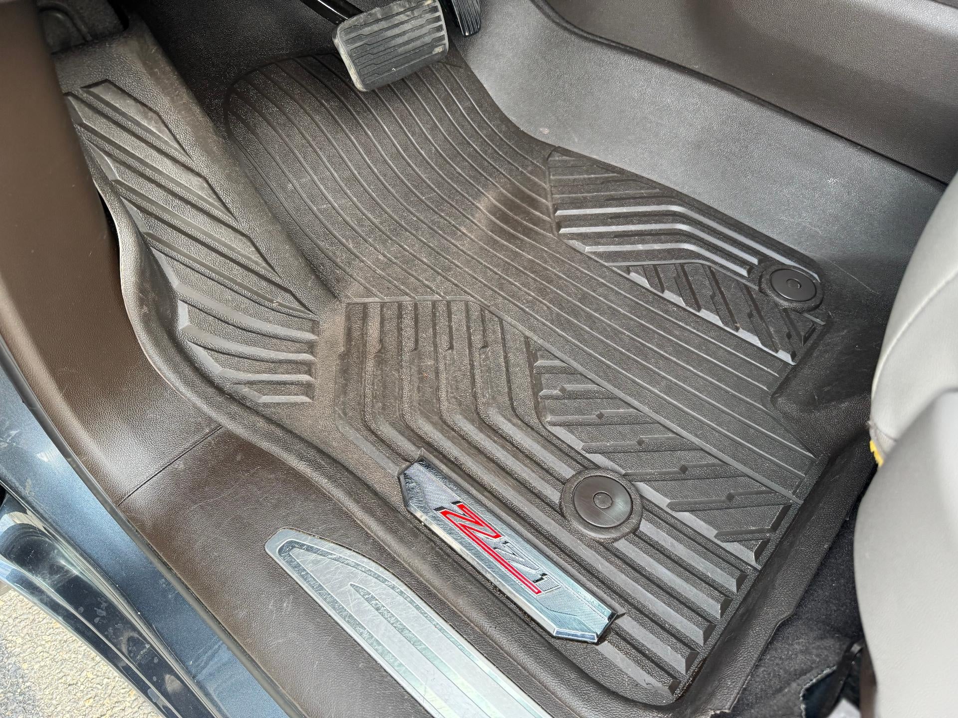 2020 Chevrolet Silverado 1500 LTZ / CREW / 6.2 LITER V8 / STANDARD BOX / TECH PCKG / SUNROOF / 1 OWNER