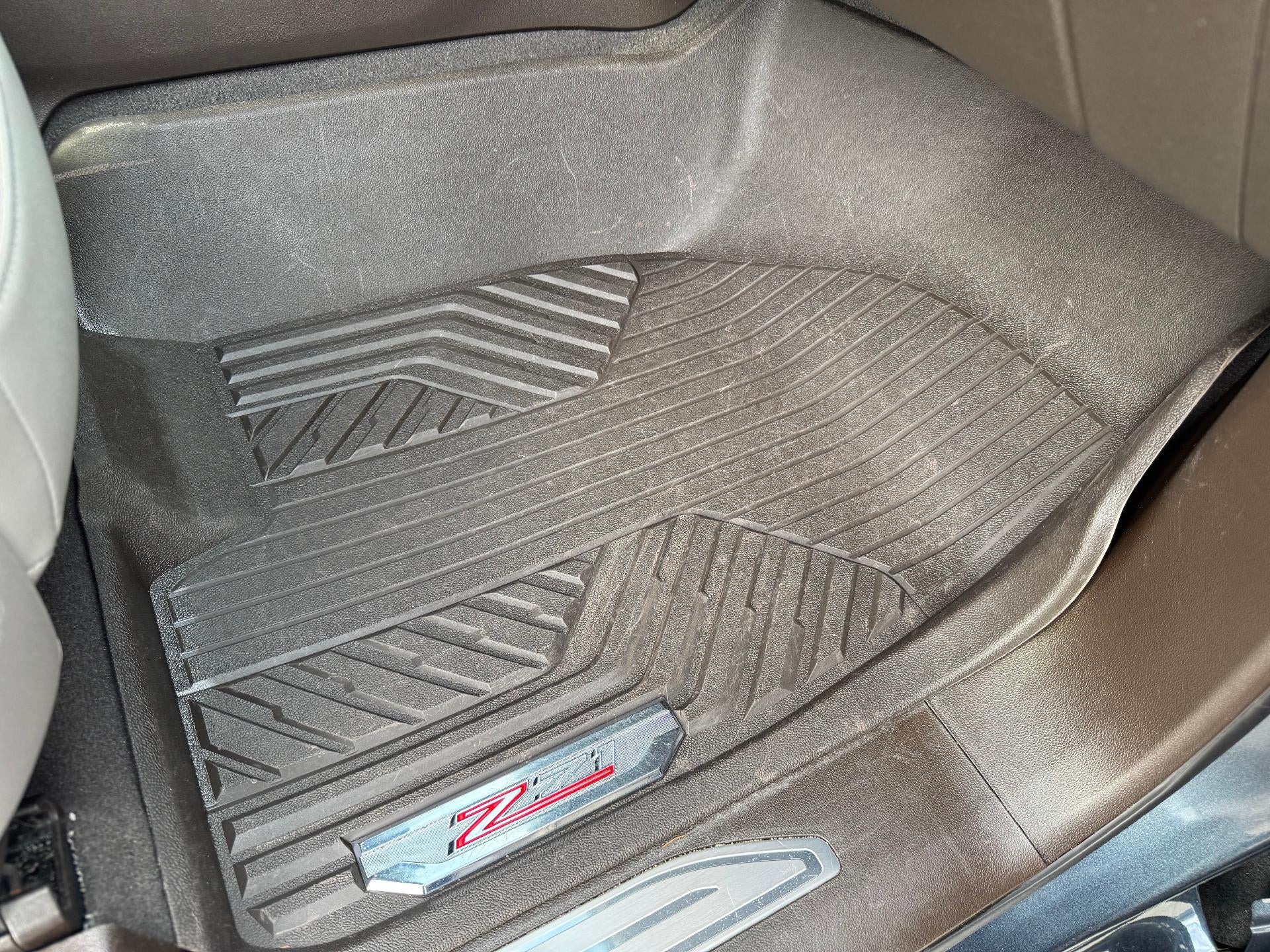 2020 Chevrolet Silverado 1500 LTZ / CREW / 6.2 LITER V8 / STANDARD BOX / TECH PCKG / SUNROOF / 1 OWNER