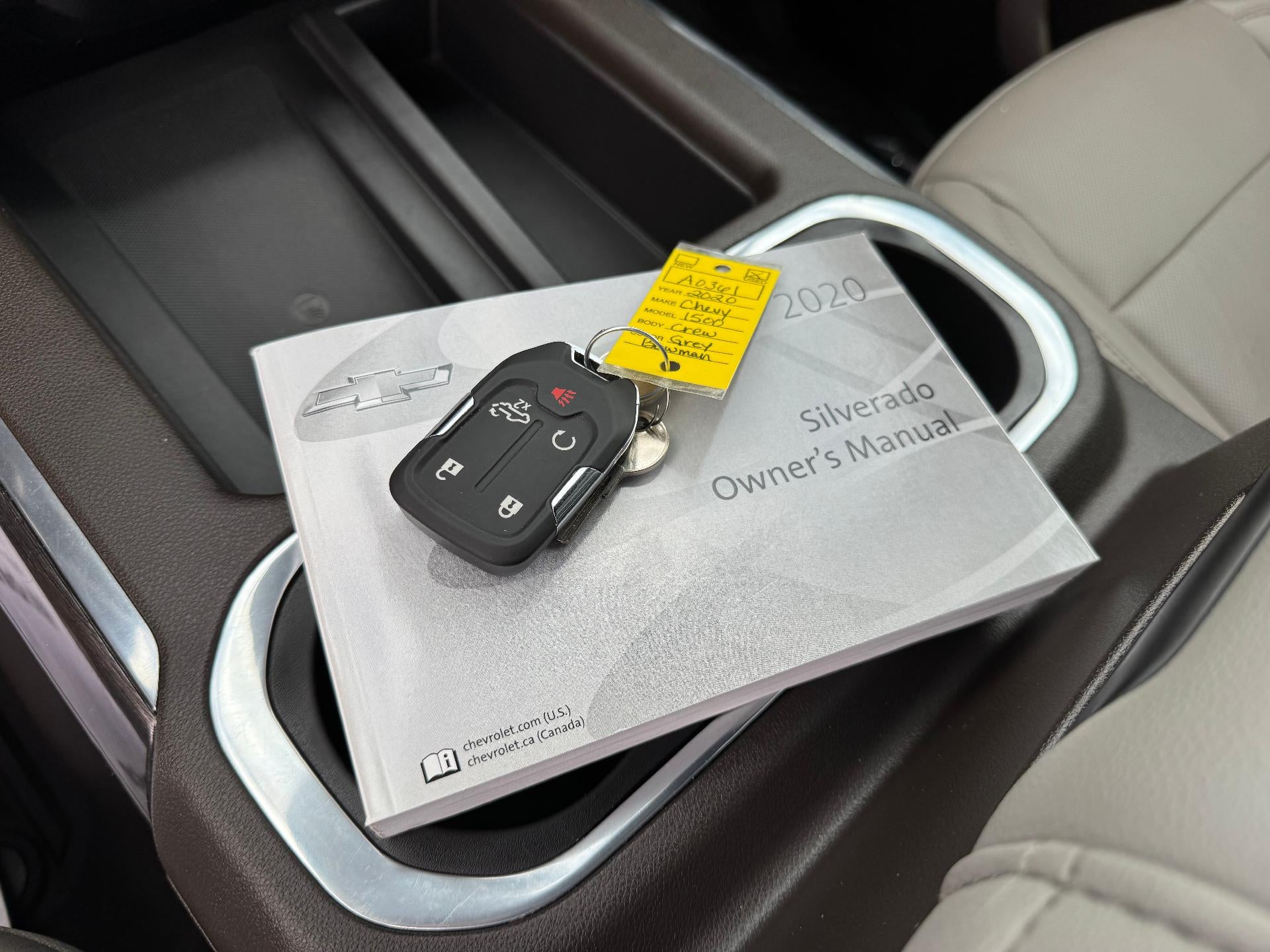 2020 Chevrolet Silverado 1500 LTZ / CREW / 6.2 LITER V8 / STANDARD BOX / TECH PCKG / SUNROOF / 1 OWNER