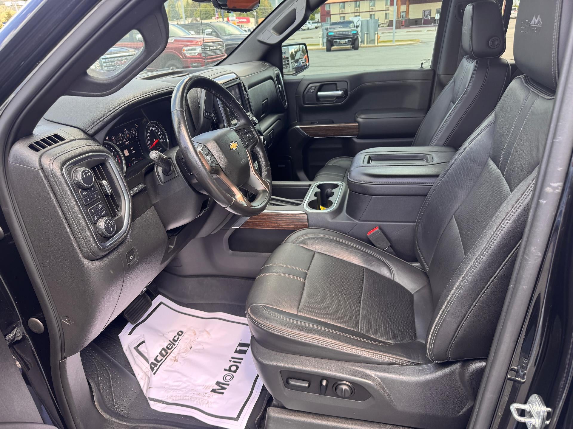 2021 Chevrolet Silverado 1500 HIGH COUNTRY / CREW / 6.2 LITER V8 / TECH PCKG / DELUXE PCKG / SHORT BOX