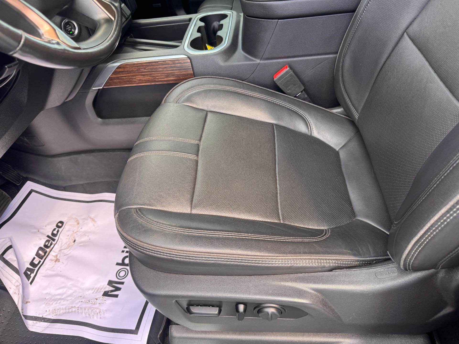 2021 Chevrolet Silverado 1500 HIGH COUNTRY / CREW / 6.2 LITER V8 / TECH PCKG / DELUXE PCKG / SHORT BOX