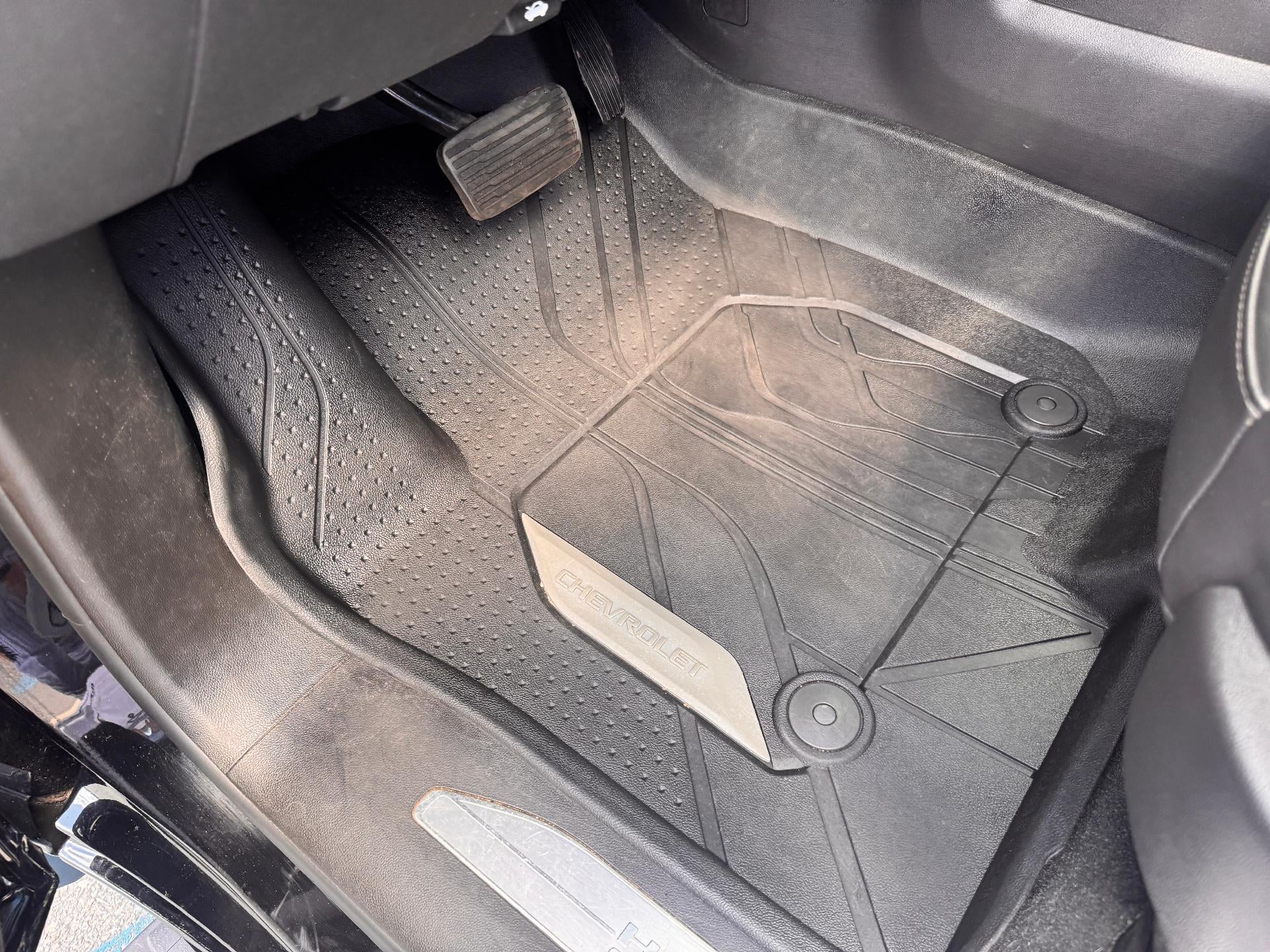 2021 Chevrolet Silverado 1500 HIGH COUNTRY / CREW / 6.2 LITER V8 / TECH PCKG / DELUXE PCKG / SHORT BOX