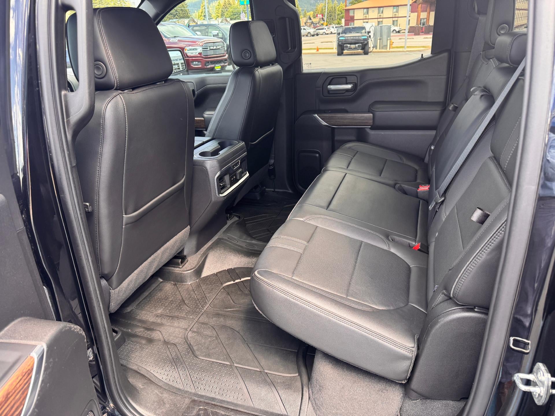 2021 Chevrolet Silverado 1500 HIGH COUNTRY / CREW / 6.2 LITER V8 / TECH PCKG / DELUXE PCKG / SHORT BOX
