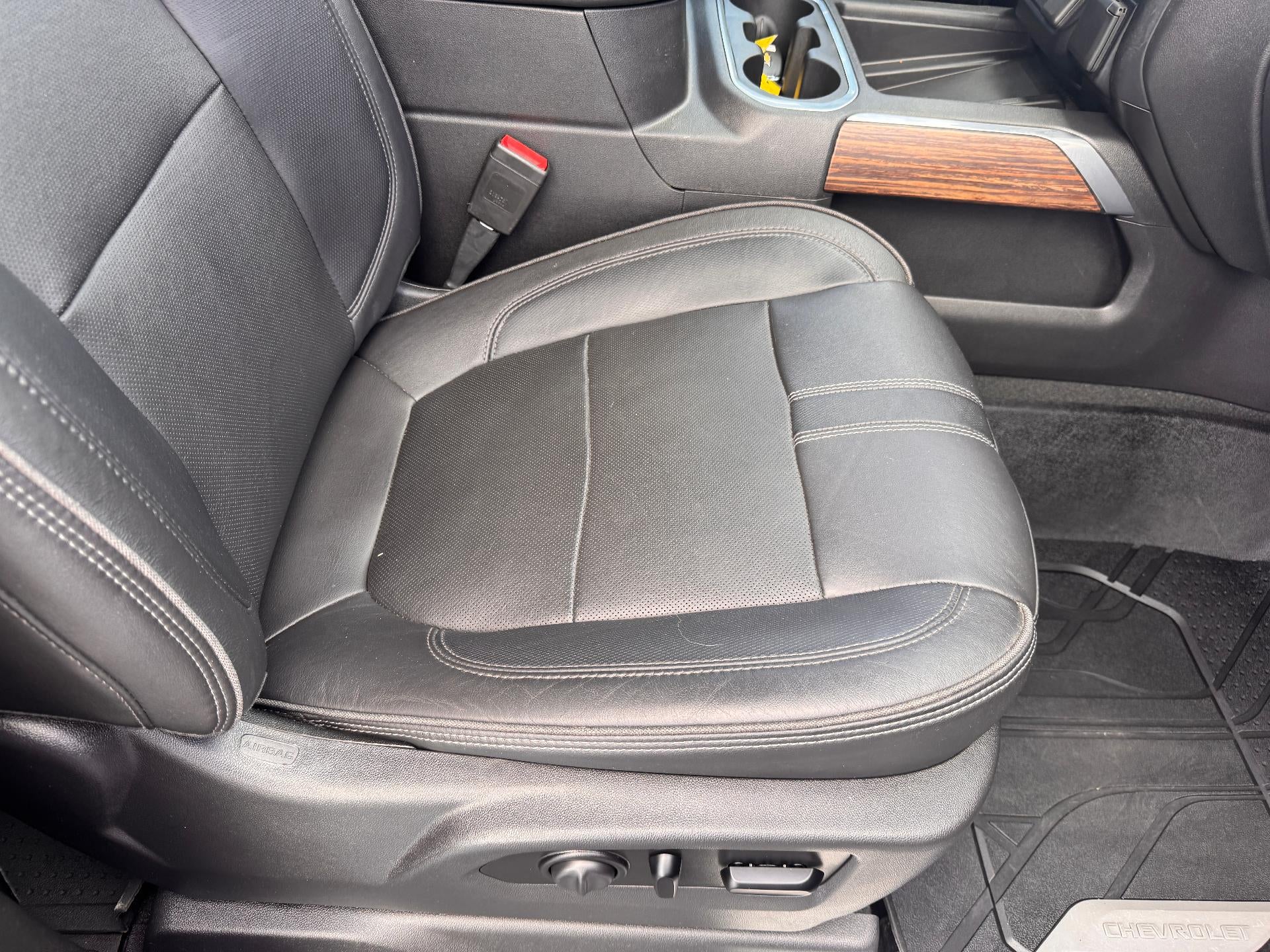 2021 Chevrolet Silverado 1500 HIGH COUNTRY / CREW / 6.2 LITER V8 / TECH PCKG / DELUXE PCKG / SHORT BOX