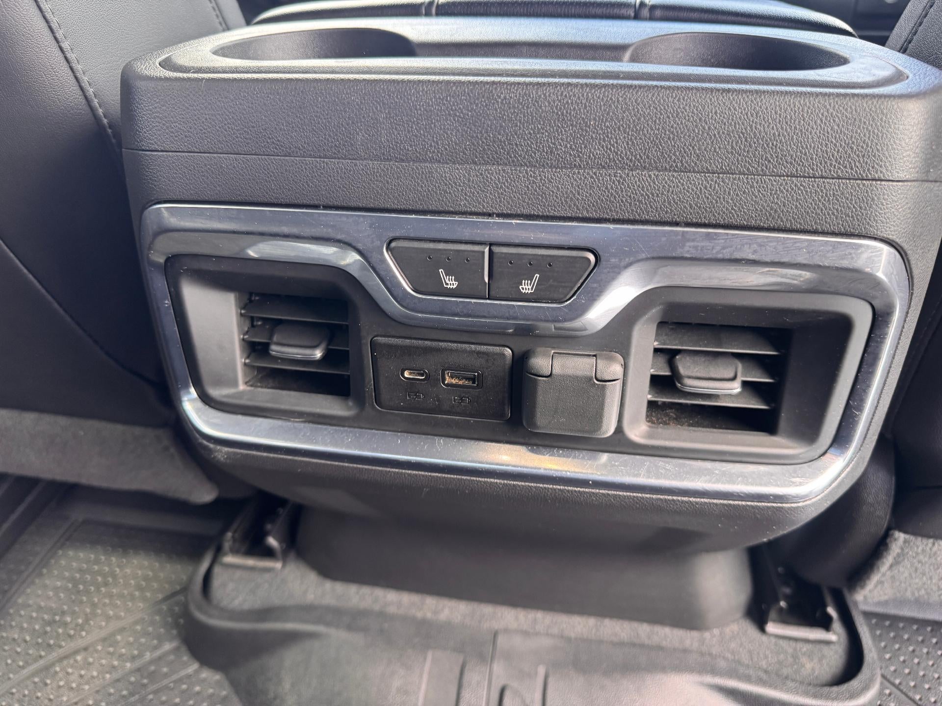 2021 Chevrolet Silverado 1500 HIGH COUNTRY / CREW / 6.2 LITER V8 / TECH PCKG / DELUXE PCKG / SHORT BOX