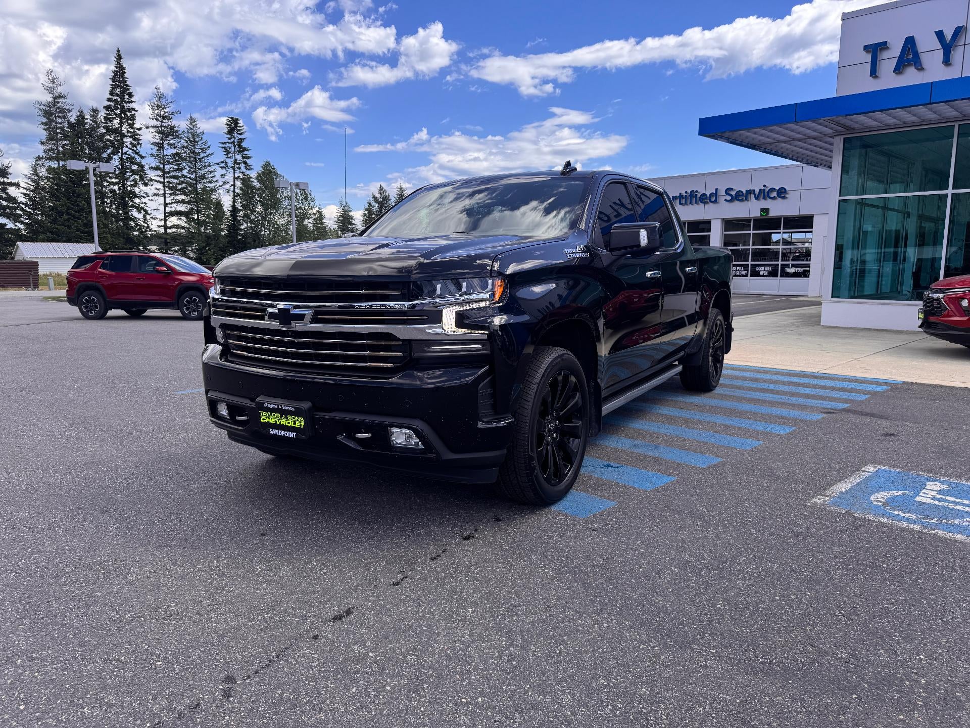 2021 Chevrolet Silverado 1500 HIGH COUNTRY / CREW / 6.2 LITER V8 / TECH PCKG / DELUXE PCKG / SHORT BOX