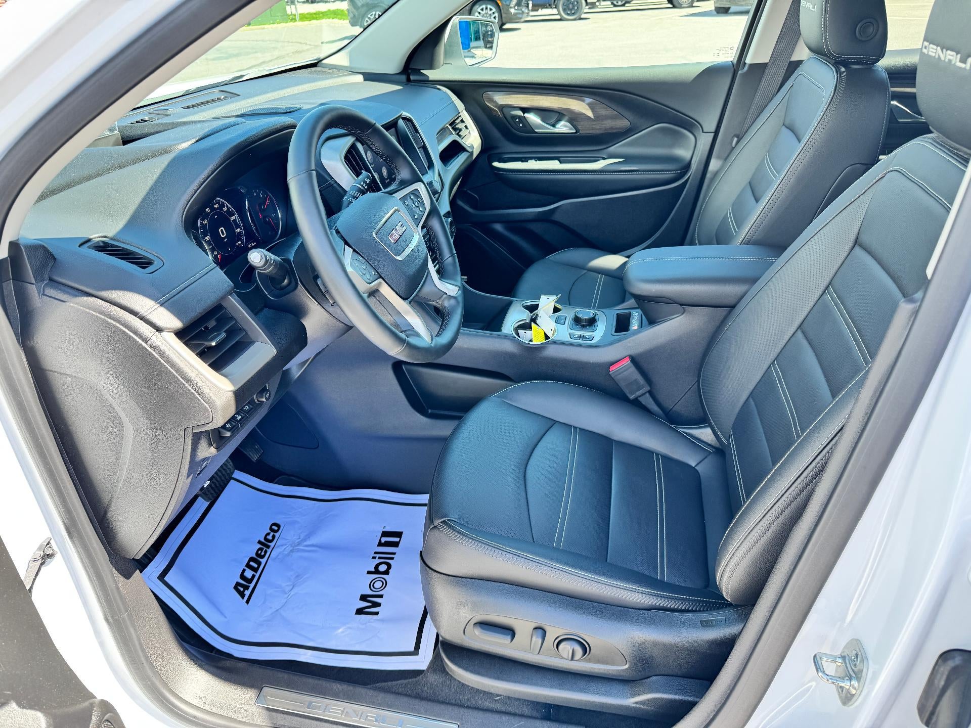 2024 GMC Terrain DENALI / AWD / PANO SUNROOF / ADAPTIVE CRUISE / WARRANTY / 14K MILES
