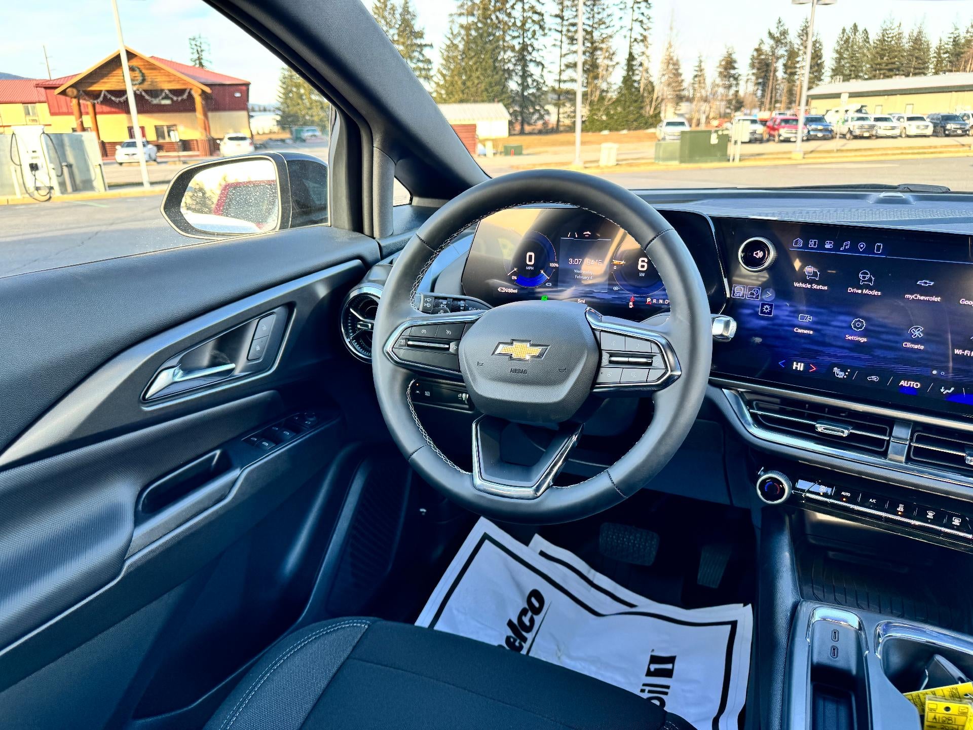 2026 Chevrolet Equinox EV LT / ALL WHEEL DRIVE / 307 MILE RANGE / BLACKOUT PCKG / HEATED SEATS