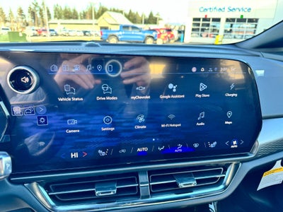 2026 Chevrolet Equinox EV LT / ALL WHEEL DRIVE / 307 MILE RANGE / BLACKOUT PCKG / HEATED SEATS