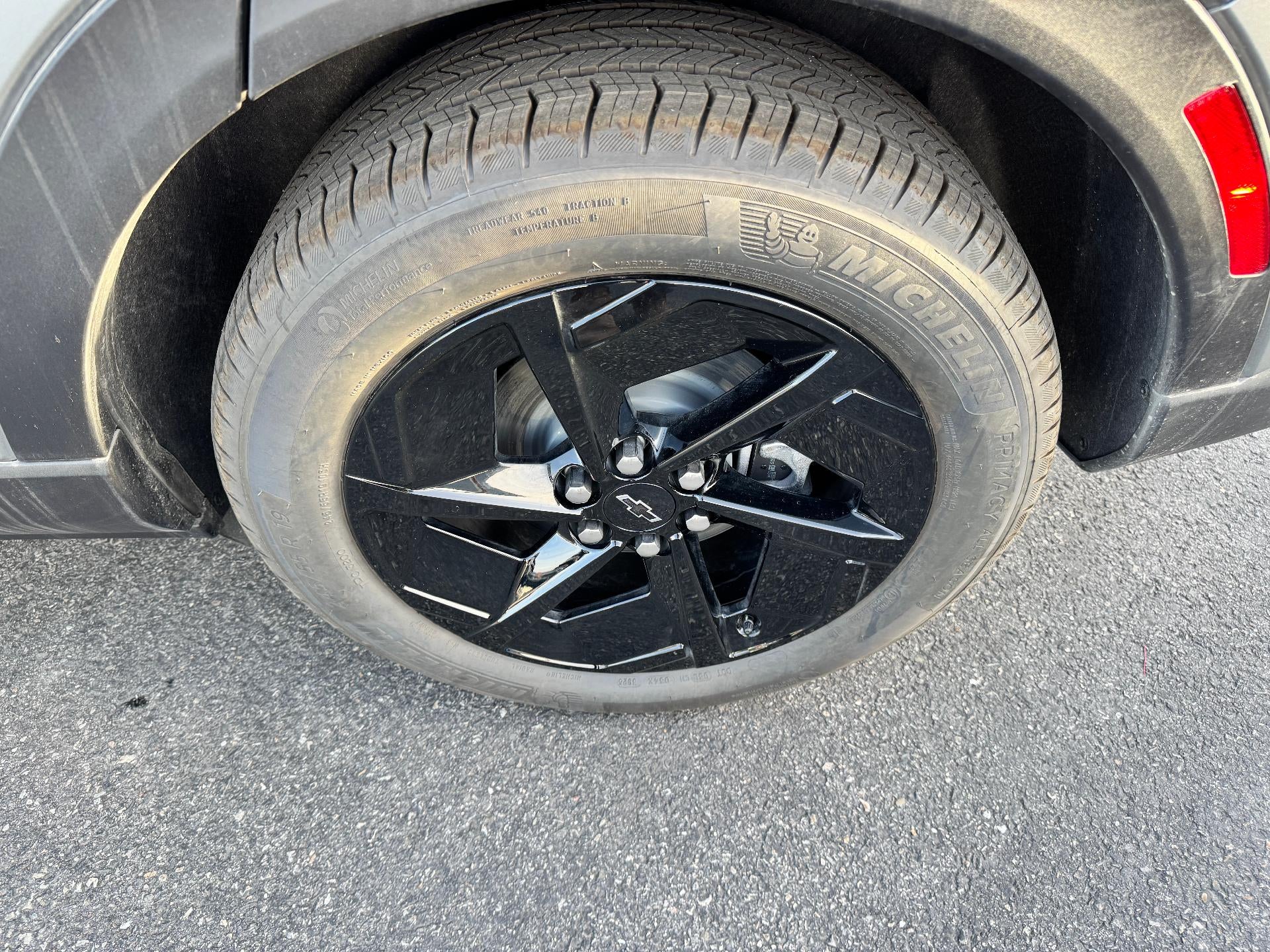 2026 Chevrolet Equinox EV LT / ALL WHEEL DRIVE / 307 MILE RANGE / BLACKOUT PCKG / HEATED SEATS