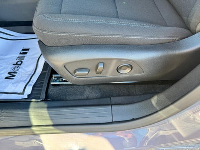 2026 Chevrolet Equinox EV LT / ALL WHEEL DRIVE / 307 MILE RANGE / BLACKOUT PCKG / HEATED SEATS