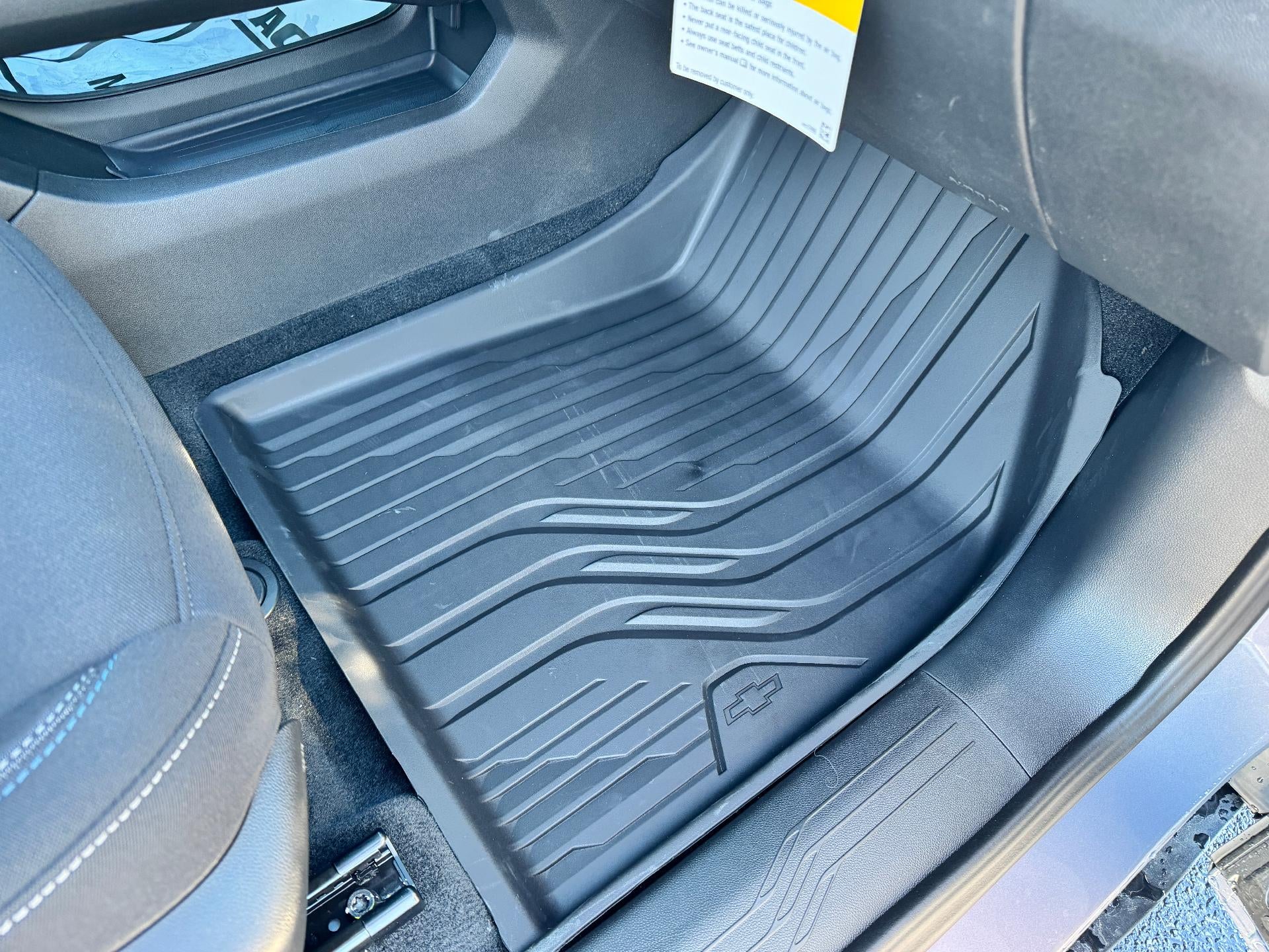 2026 Chevrolet Equinox EV LT / ALL WHEEL DRIVE / 307 MILE RANGE / BLACKOUT PCKG / HEATED SEATS